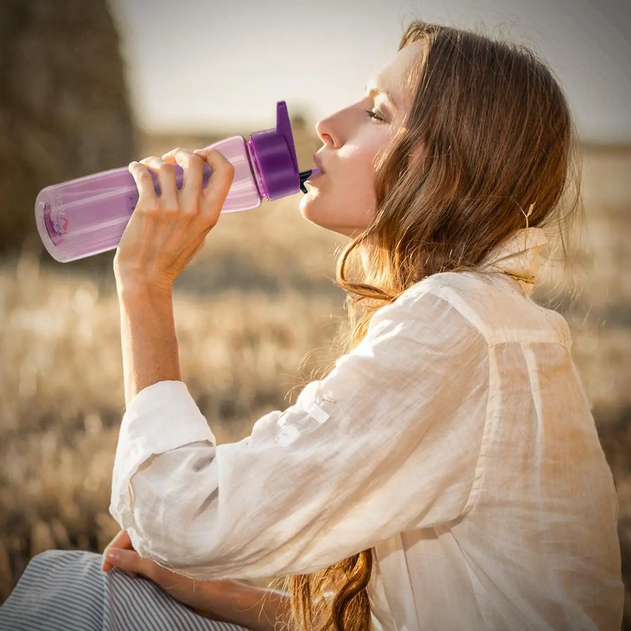 Alt view image 5 of 5 - Aqua Vessel Ultra Lite Tritan 25oz Filtration Bottle - 100 Gallon Filter, Violet