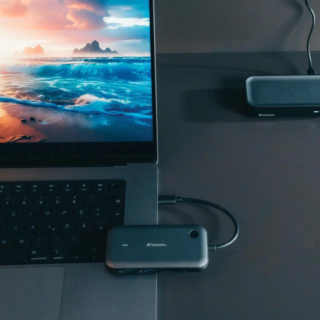 Alt view image 5 of 7 - Verbatim Share My Screen 1080p USB-C Wireless Display Adapter with USB Hub 32146