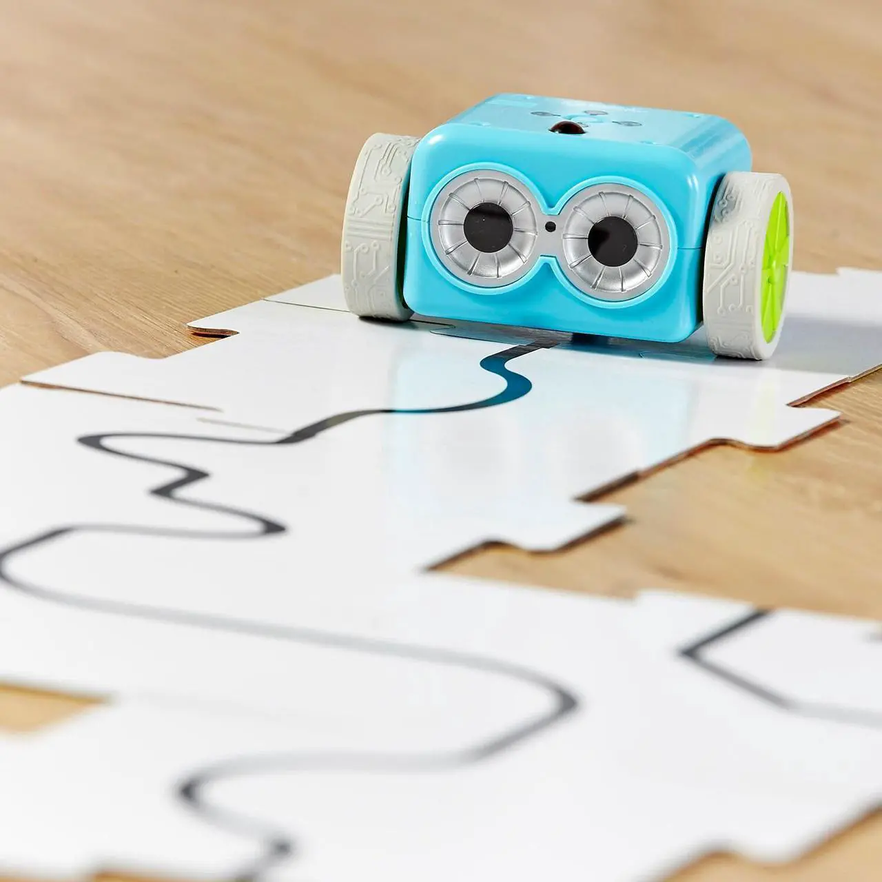 Alt view image 15 of 18 - Learning Resources Activity Set Coding Robot 9"Wx9"Lx6-1/5"H Multi LER2935