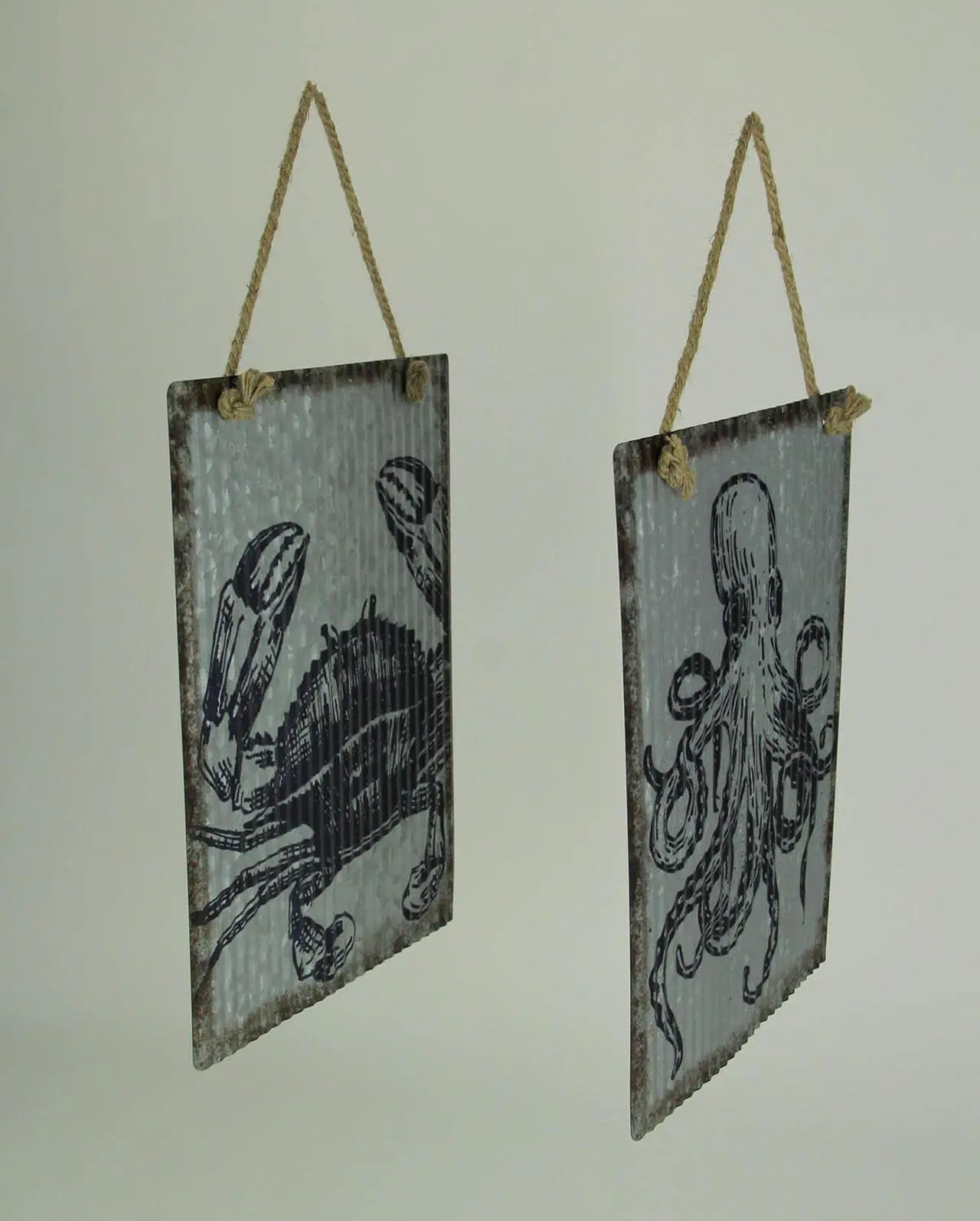 Alt view image 2 of 3 - Ribbed Texture Galvanized Metal Octopus and Crab Art Wall Hanging Set
