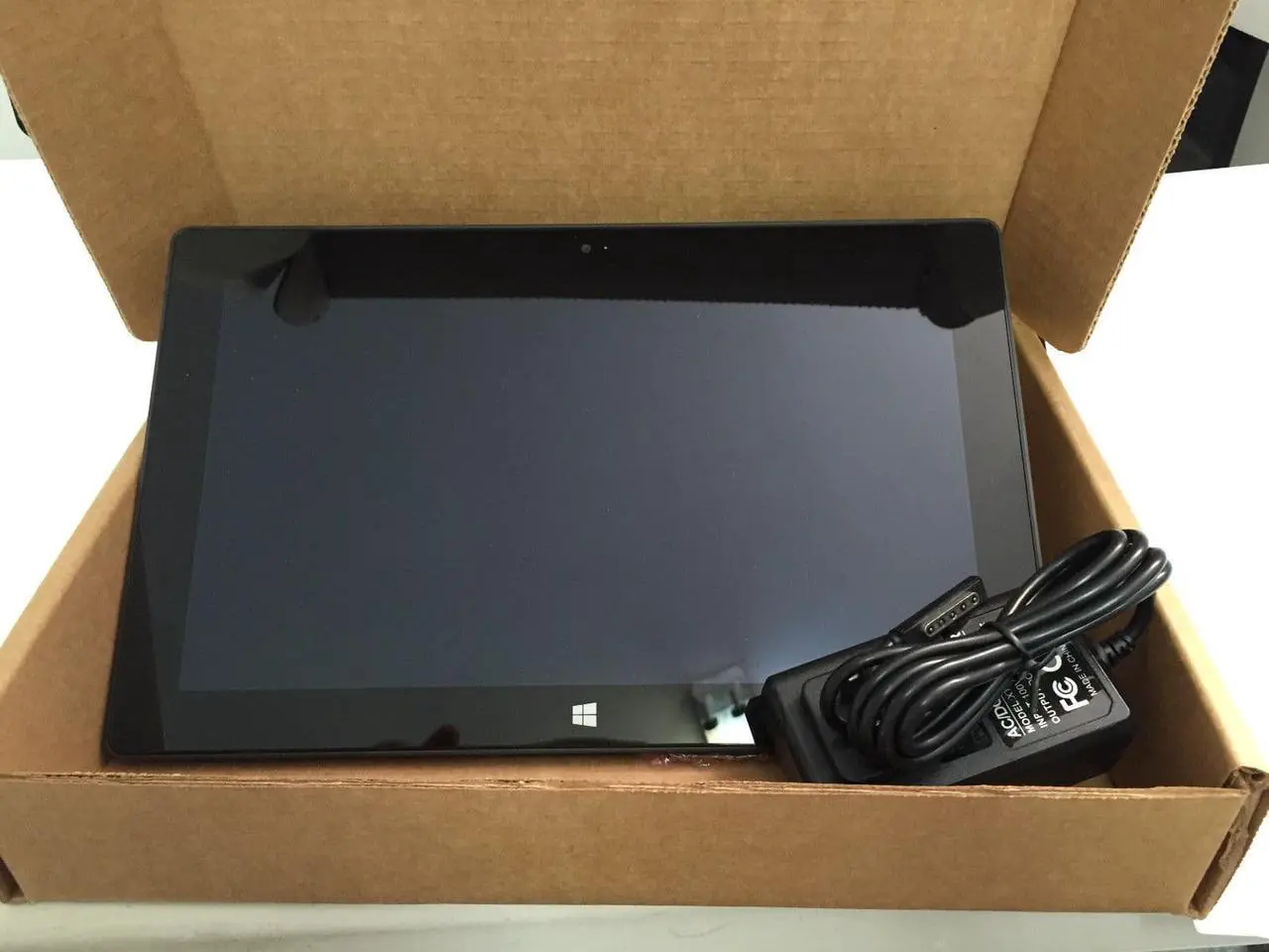 Alt view image 2 of 6 - Microsoft Surface RT 7XR-00001 32 GB Tablet PC - nVIDIA Tegra 3 Quad-Core Processor - 2 GB RAM - 10.6-inch Display - Windows RT - Dark Titanium