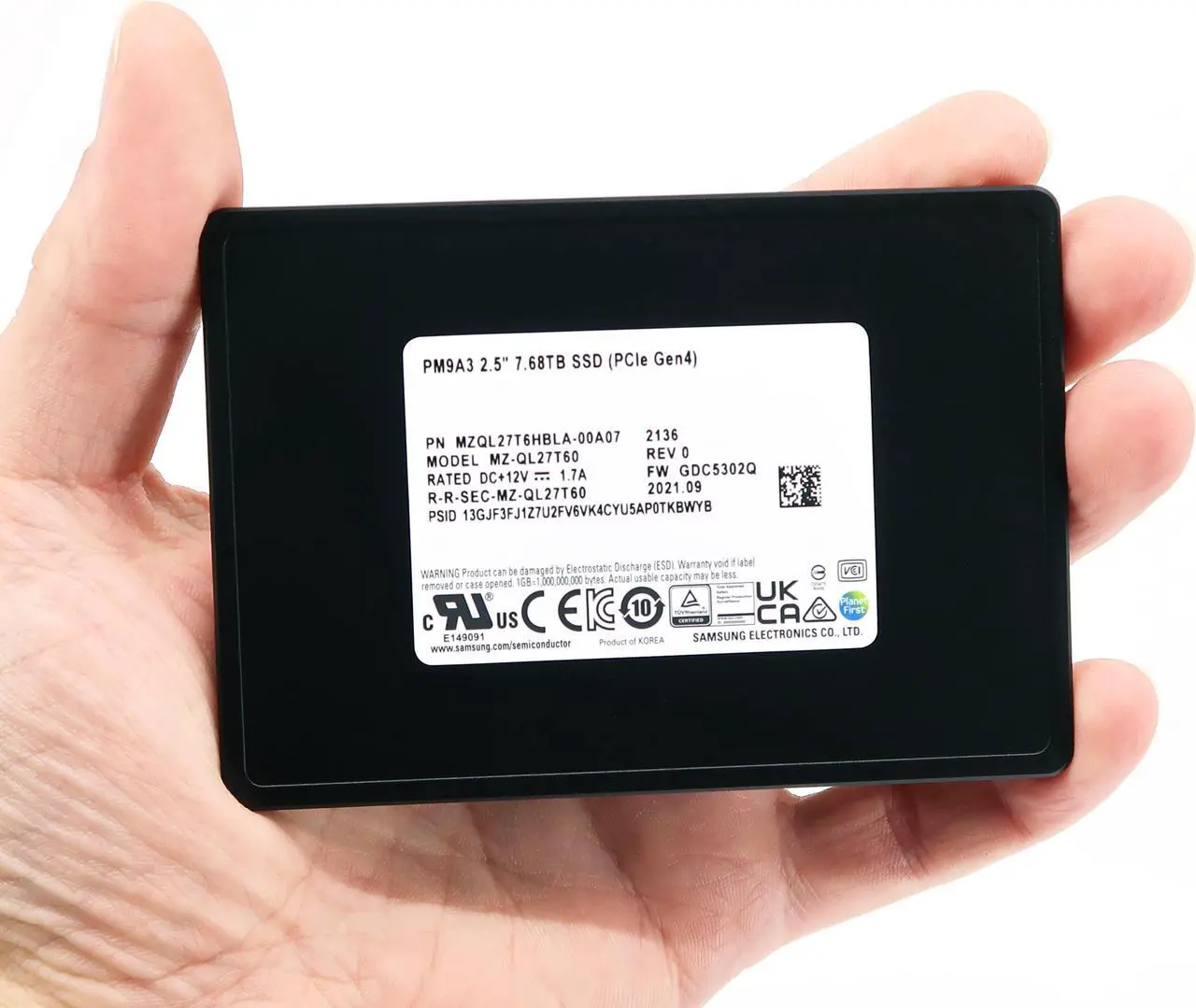 Alt view image 8 of 8 - Samsung PM9A3 7.68TB PCIe Gen4 x4 NVMe U.2 Data Center SSD  MZ-QL27T60 (MZQL27T6HBLA-00A07)