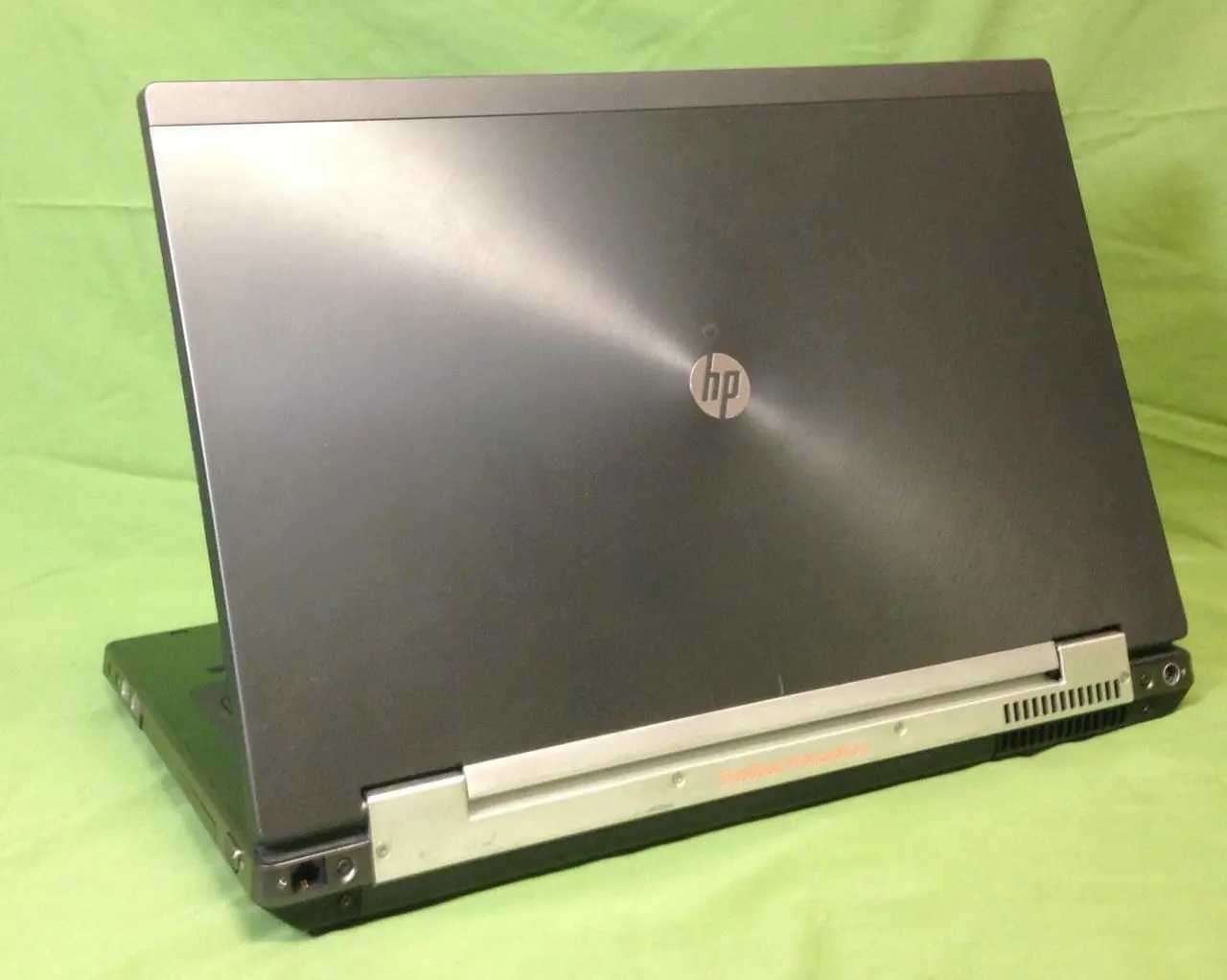 Alt view image 6 of 6 - HP Elitebook 8760w Windows 10 Pro, 2.7GHz 16GB Memory 256GB SSD 17.3"