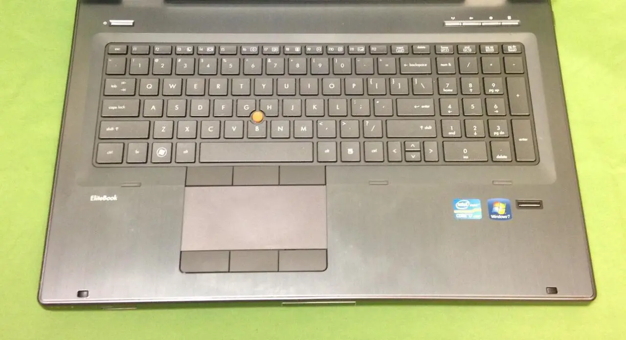 Alt view image 3 of 6 - HP Elitebook 8760w Windows 10 Pro, 2.7GHz 16GB Memory 256GB SSD 17.3"