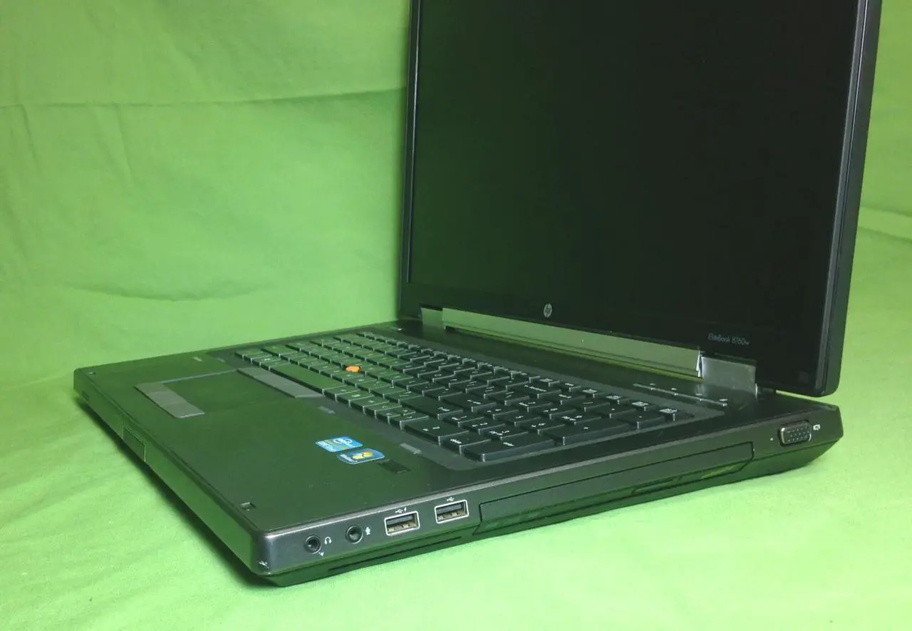 Alt view image 5 of 6 - HP Elitebook 8760w Windows 10 Pro, 2.7GHz 16GB Memory 256GB SSD 17.3"
