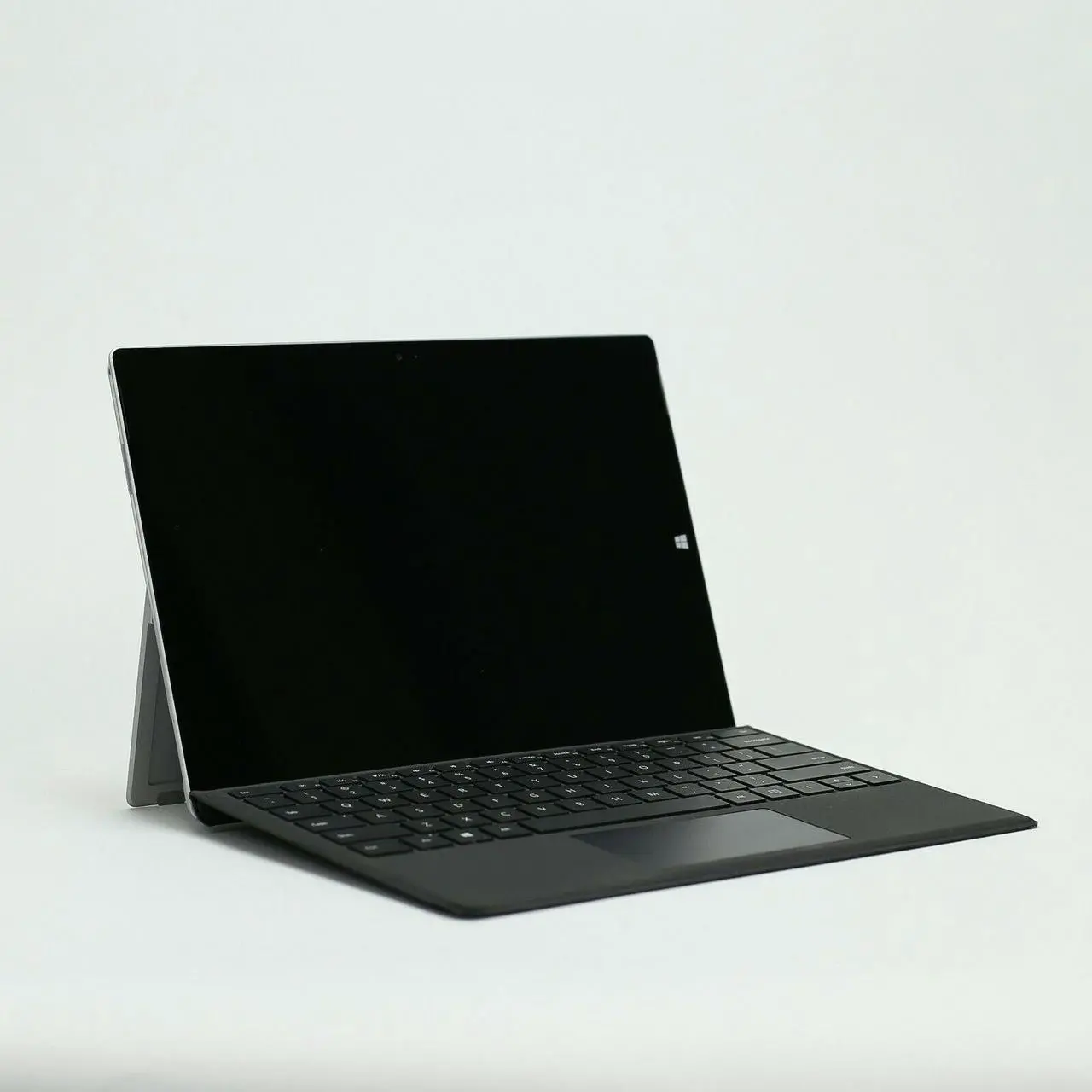 Main image of Microsoft Surface Pro 3 Tablet 10.8" i7-4650U @ 1.7GHz 8GB RAM 512GB SSD Windows 10 Pro includes keyboard and charger