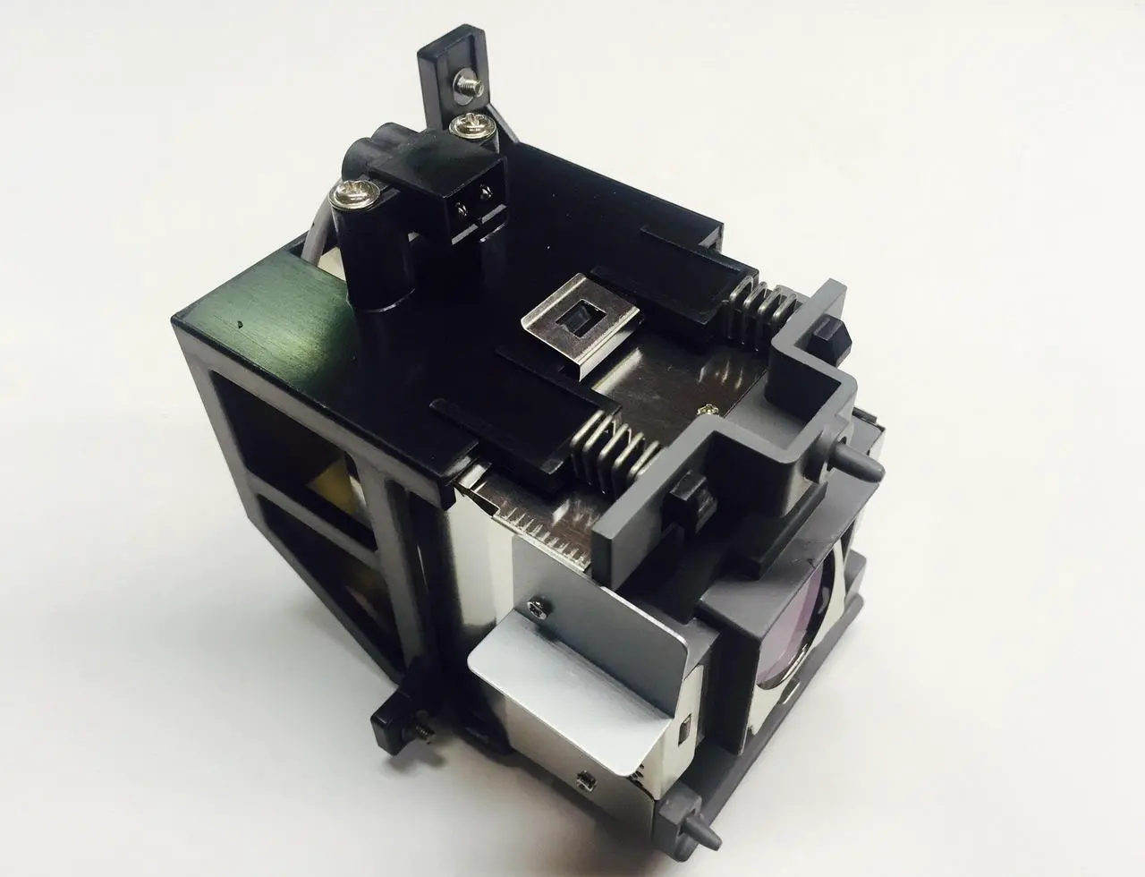 Alt view image 11 of 20 - Jaspertronics Original 5J.J2605.001 Lamp & Housing for BenQ Projectors - Fits 5J.J2805.001, 5J.J3905.001, SH940, SP890, W5500, W7000+, W7500 - 1 Unit Per Pack with 1 Year Warranty