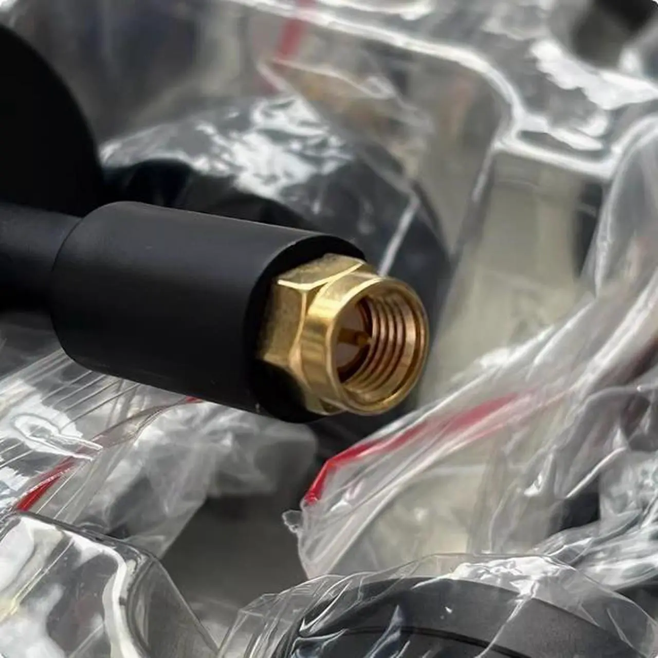 Alt view image 2 of 5 - Ehang 2.4G omnidirectional mushroom head external antenna SMA inner needle remote control extended range antenna 3dbi
