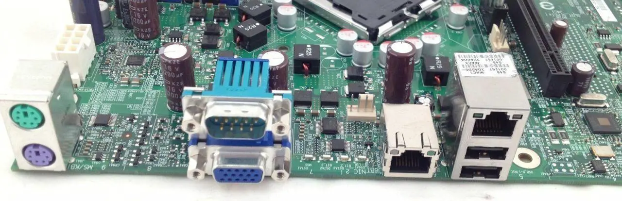 Alt view image 4 of 9 - INTEL S3200Sh Ssi Teb Entry Server Board  Socket 775  1333Mhz Fsb  8Gb (Max) Ddr2 Sdram Support