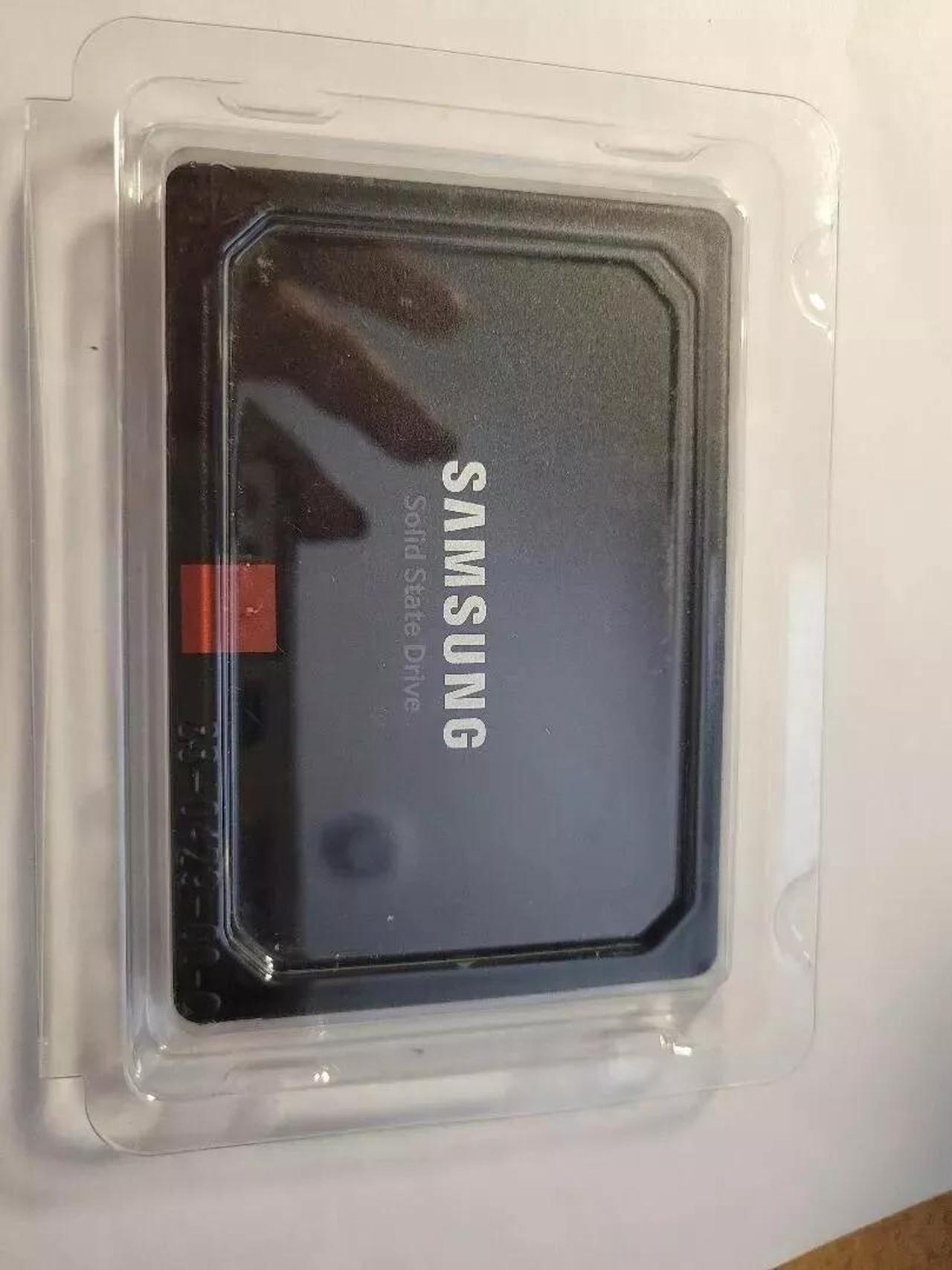 Alt view image 14 of 16 - SAMSUNG 860 Pro Series 2.5" 4TB SATA III V-NAND 2-bit MLC Internal Solid State Drive (SSD) MZ-76P4T0E