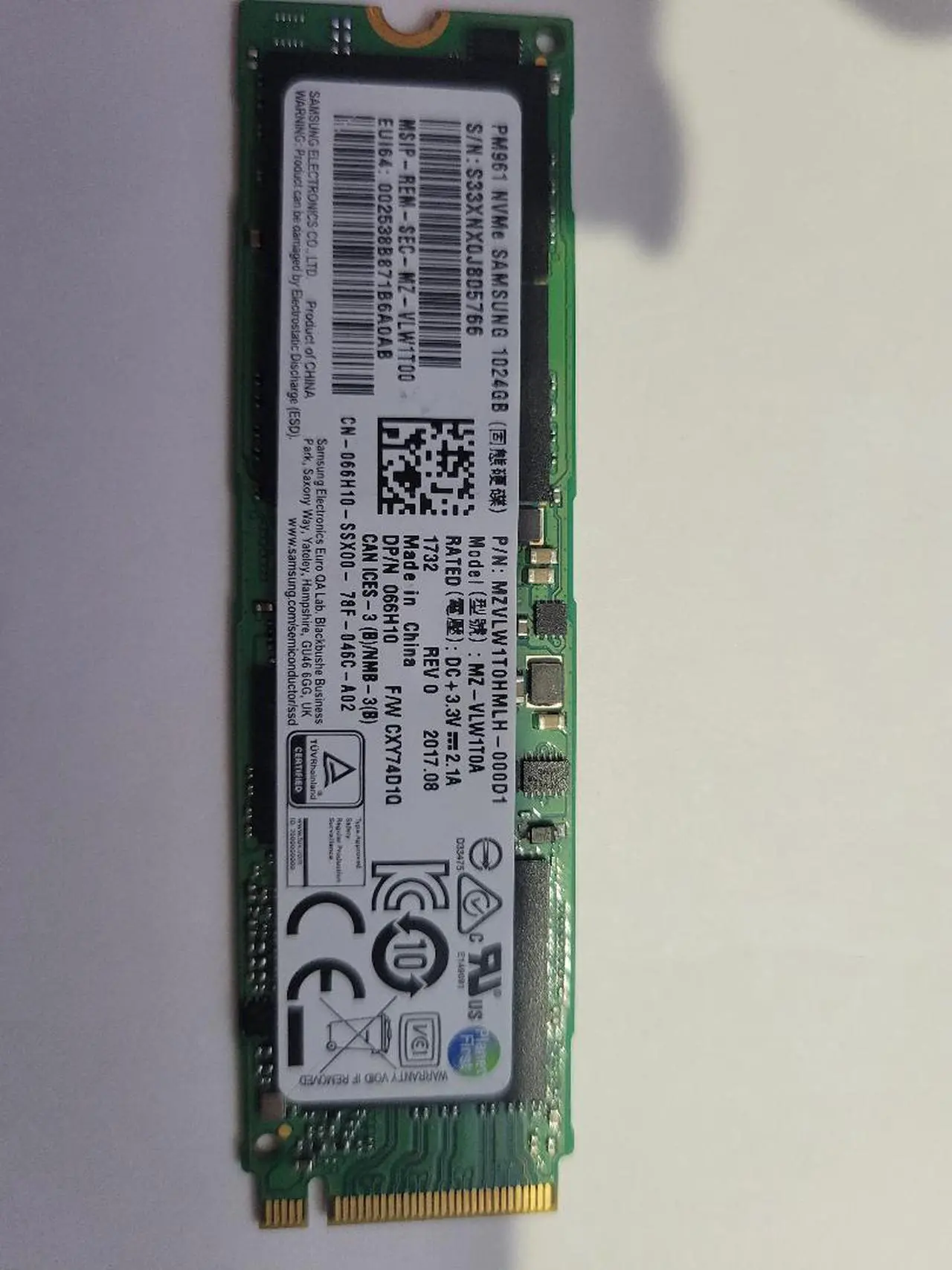 Main image of Samsung PM961 MZ-VLW1T00 F/W CXY7501Q MZVLW1T0HMLH-0000 OEM 1TB M.2-2880 PCI-e 3.0 x 4 NVMe Solid State Drive SSD