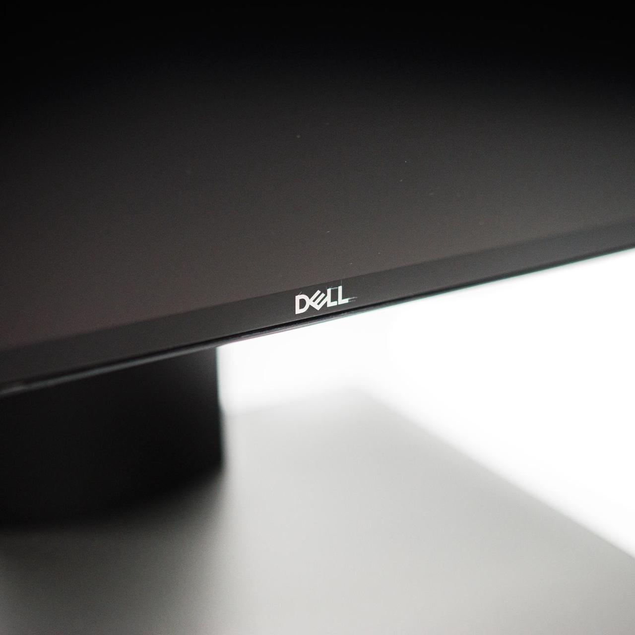 Alt view image 18 of 20 - Dell UltraSharp U2518D 25" 2K QHD 1440p 5ms 60Hz Monitor, 350 cd/m², DP, HDMI, USB, Tilt, Height Adjustable, Swivel, Pivot, VESA Compatible