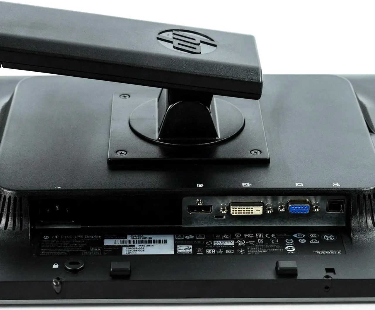 Alt view image 4 of 6 - HP EliteDisplay E190i 19" IPS Monitor 1280 x 1024 Display Port DVI-D VGA Grade A