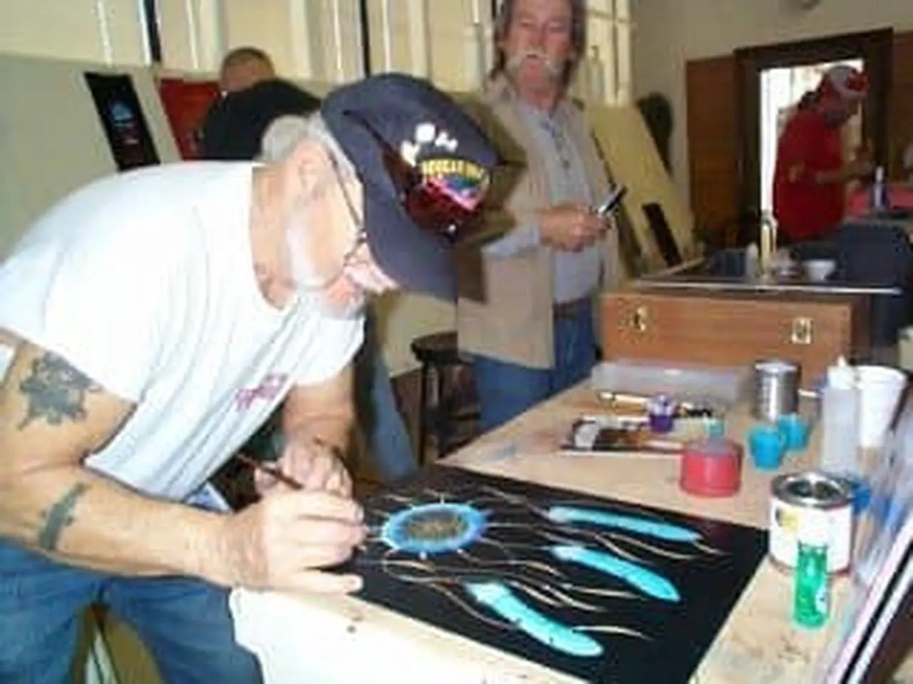Alt view image 5 of 7 - Andrew Mack Size 00 Series Long Bob Pinstriping and Scrolling Brush Black Synthetic & Blue Squirrel Blended 1 3/4" Hair Length