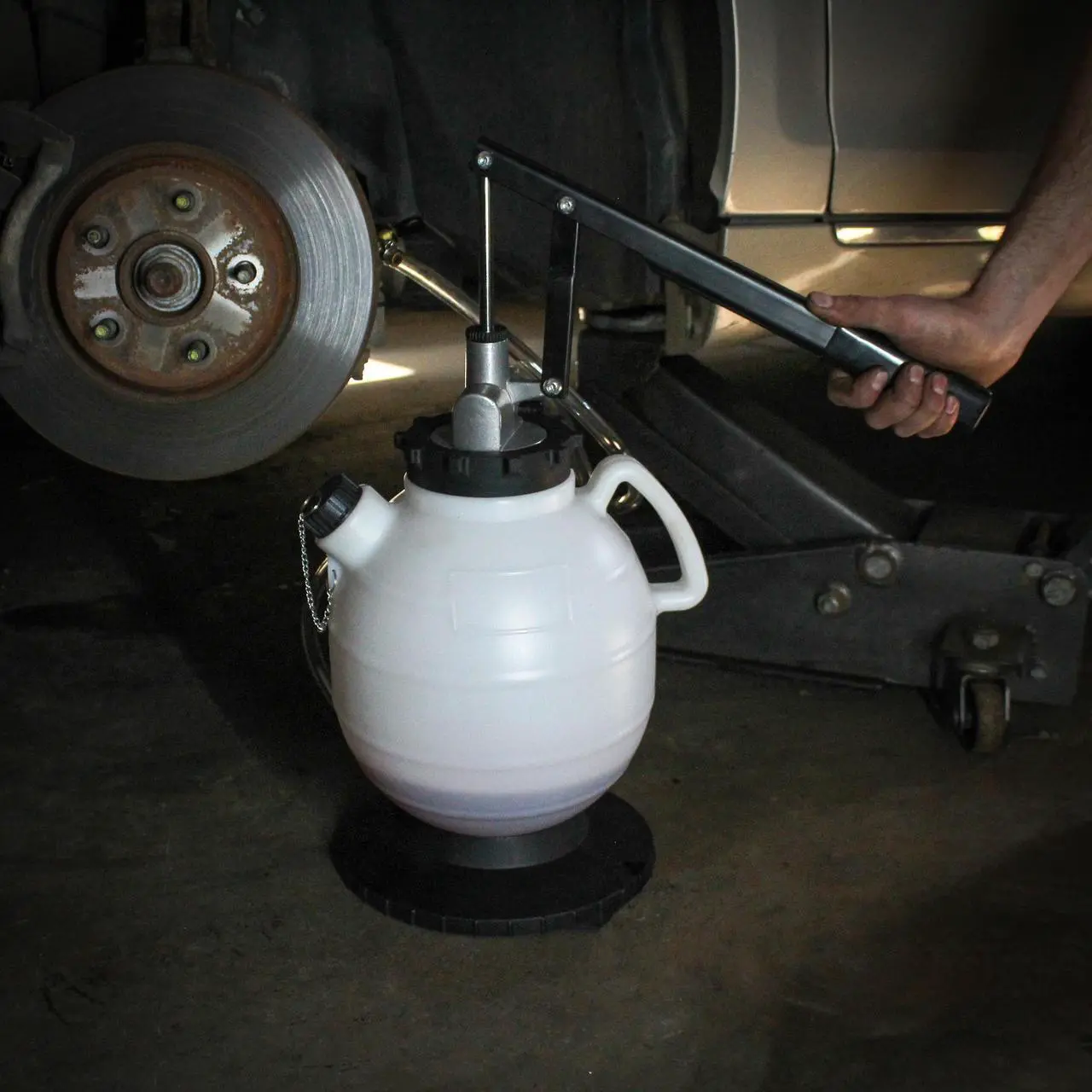 Alt view image 7 of 7 - ABN Transmission Fluid Pump Automotive Fluid Transfer Pump 7.5L with 15 Adapters