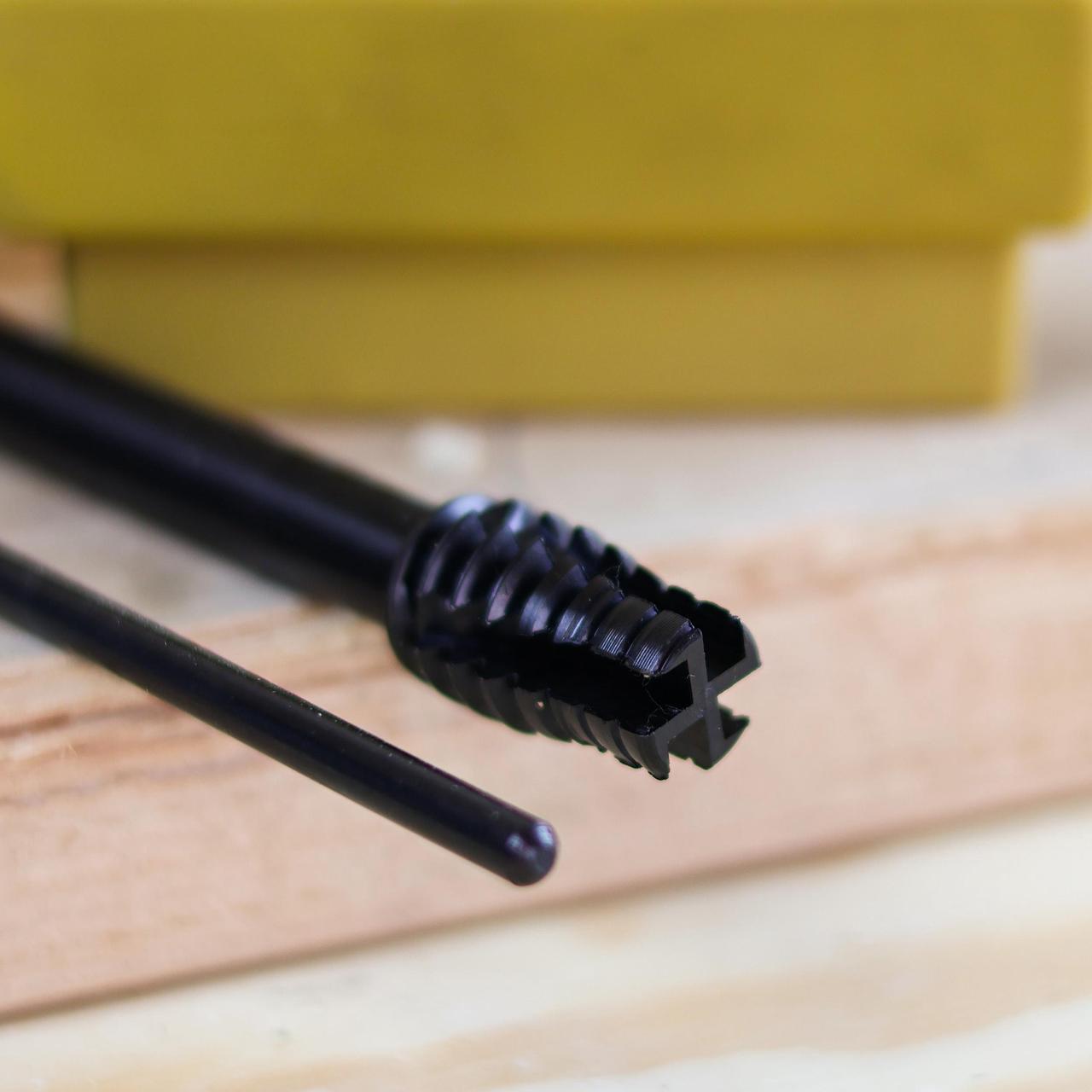 Alt view image 7 of 7 - DCT Plastic Jig Dowel Thread Tap Kit - 3/4in x 6TPI Threading Box and Steel Tap