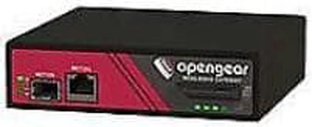 Main image of Opengear Resilience Gateway ACM7000, 4 Serial Cisco Straight, Ext. Power, 1x Ethernet or Fiber SFP & 4 port GbE, Verizon 4G LTE