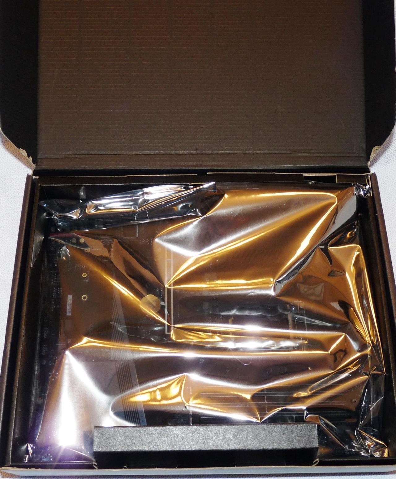 Alt view image 2 of 7 - GIGABYTE Z590 AORUS ELITE LGA 1200 Intel Z590 DDR4 PCIe 4.0 ATX Motherboard