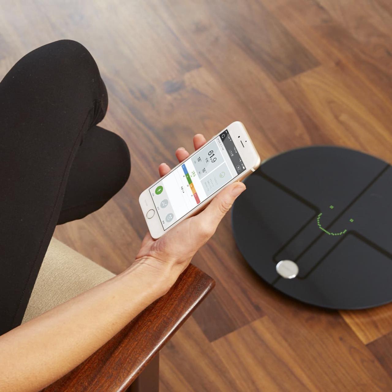 Alt view image 8 of 7 - QardioBase 2 WiFi Smart Scale and Body Analyzer: monitor weight, BMI and body composition, easily store, track and share data. Free app for iOS, Android, Kindle. Works with Apple Health.
