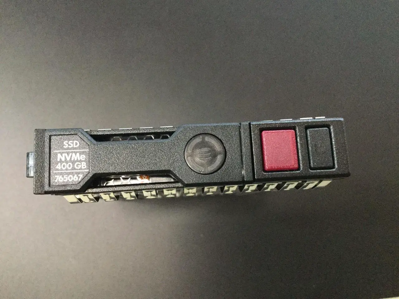 Alt view image 4 of 4 - Intel DC P3500 Series 2.5" 400GB PCI-Express 3.0 MLC Internal Solid State Drive (SSD) SSDPE2MX400G410
