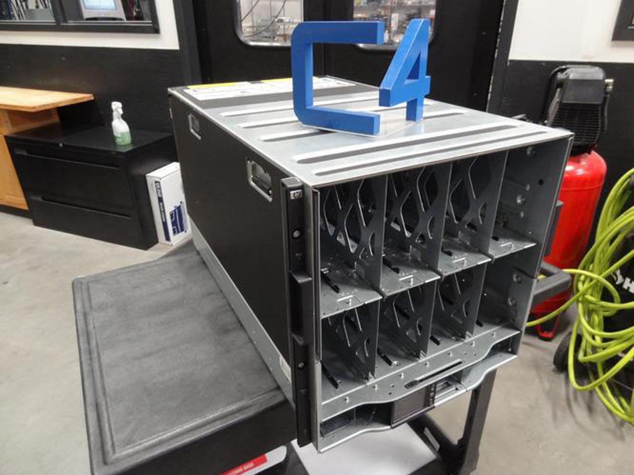 Alt view image 7 of 9 - HP 507019-B21 BLc7000 Rackmount Enclosure