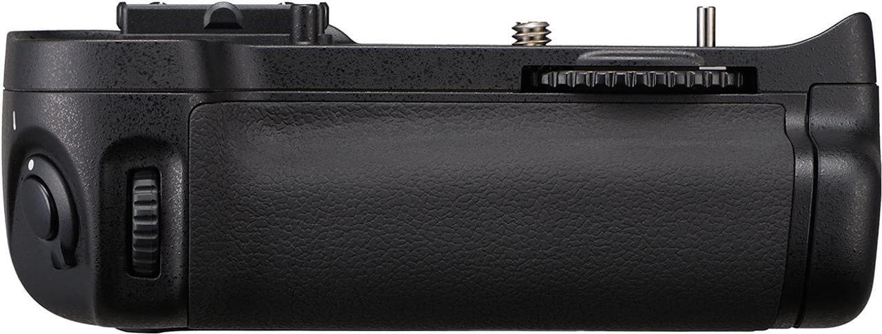 Main image of Nikon MB-D11 Multi Battery Power Pack Grip for Nikon D7000 Camera - (Imported)