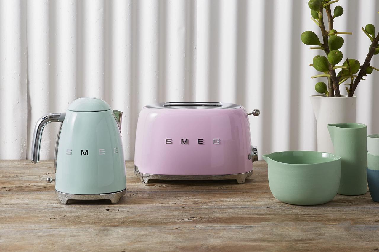 Alt view image 4 of 5 - Smeg 2-Slice Toaster-Pink