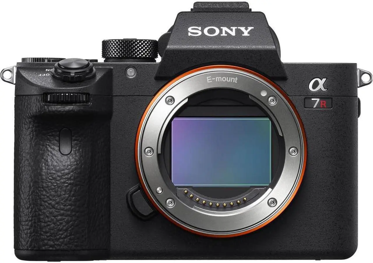 Alt view image 6 of 7 - Sony Alpha a7R III Mirrorless Digital Camera - Starter Kit
