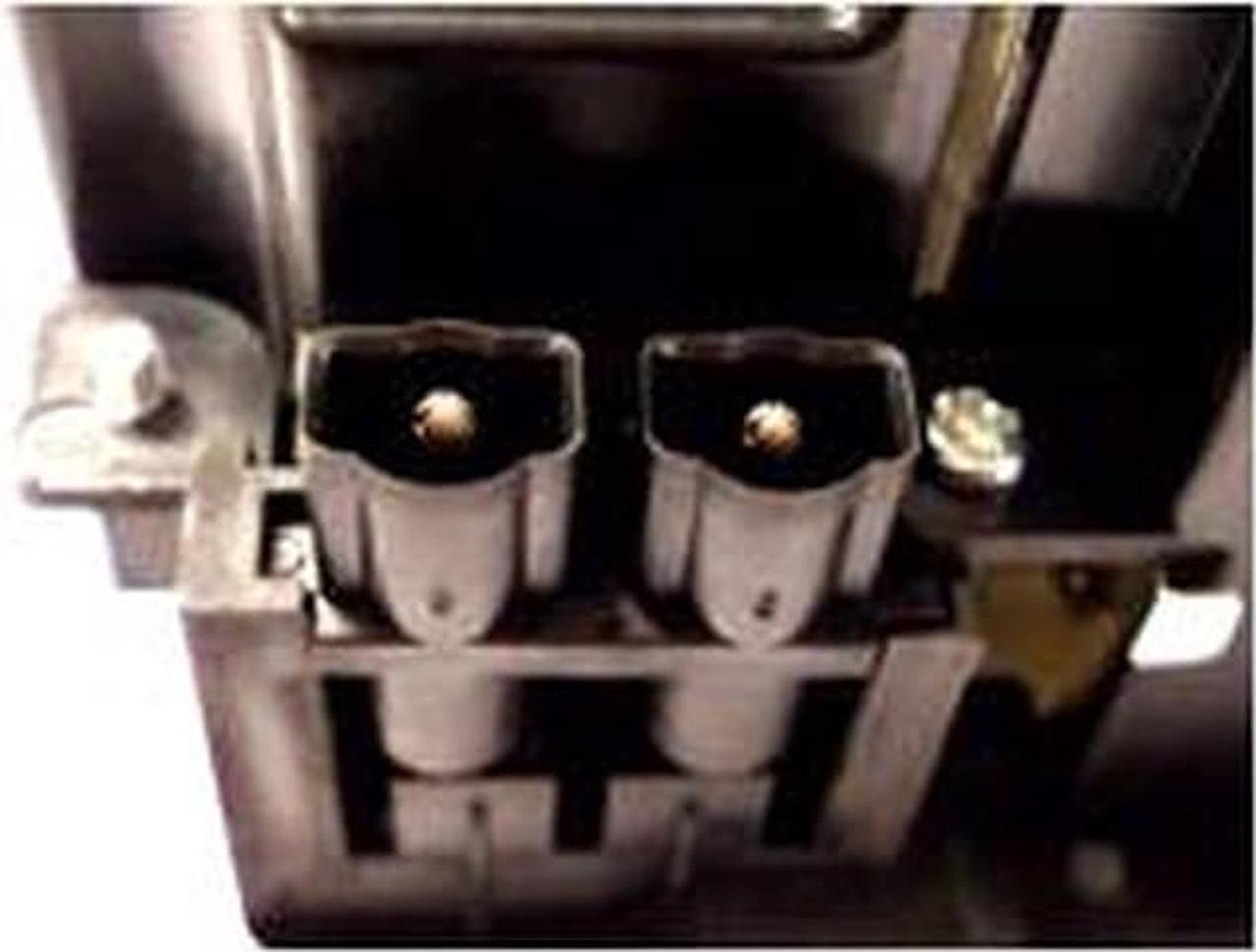 Alt view image 3 of 3 - NEC VT560  OEM Replacement Projector Lamp . Includes New NSH 200W Bulb and Housing