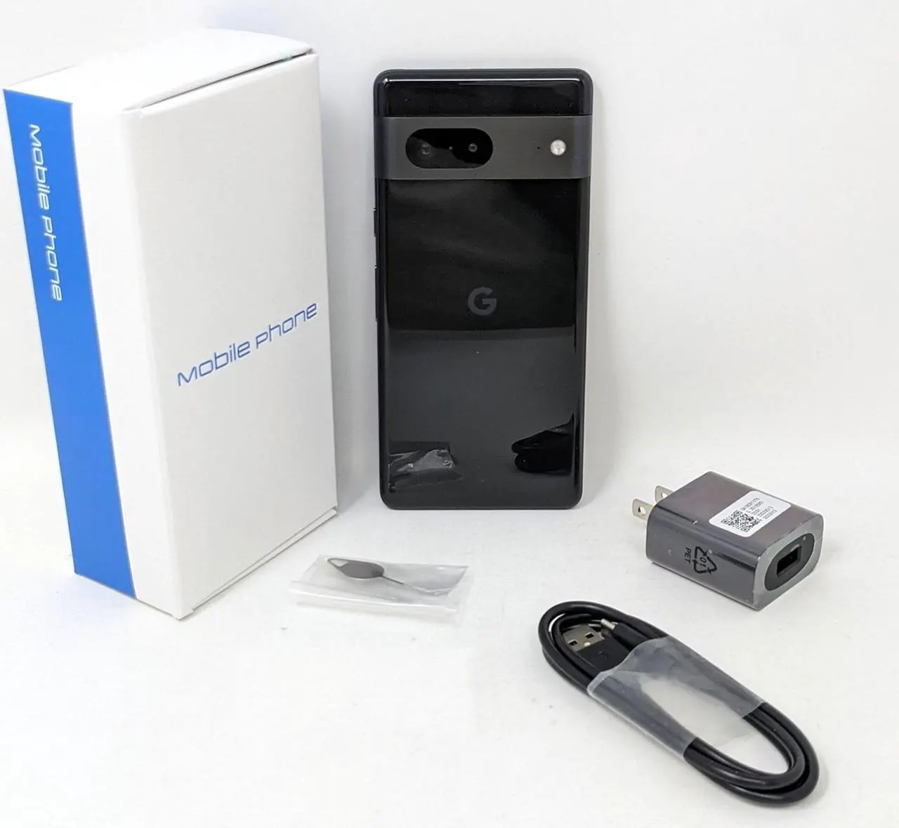 Alt view image 2 of 6 - Google Pixel 7 GVU6C 128GB Xfinity Only 6.3 in 8GB RAM Smartphone - Black - Like New