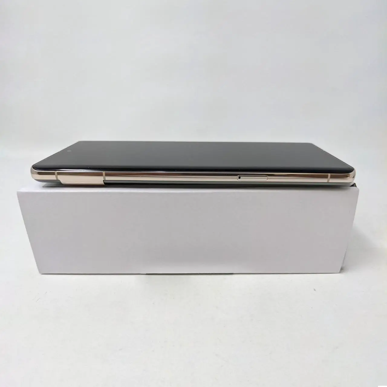 Alt view image 3 of 6 - Google Pixel 7 Pro 5G GE2AE 128GB Factory Unlocked 6.7 in 12GB RAM Smartphone - Hazel - Good