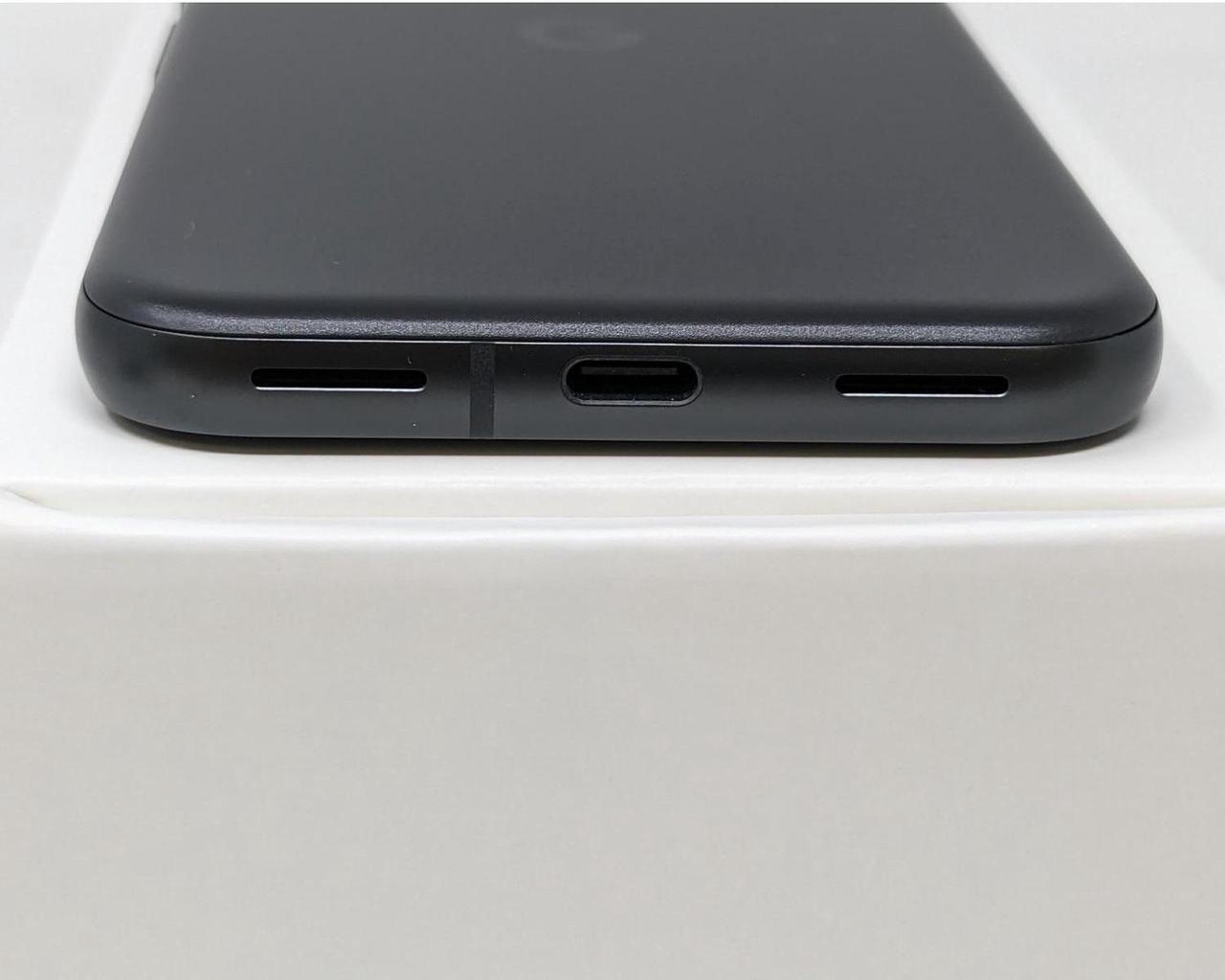 Alt view image 5 of 6 - Google Pixel 8a GKV4X 128GB Unlocked 6.1 in 8GB RAM Smartphone - Obsidian - Like New