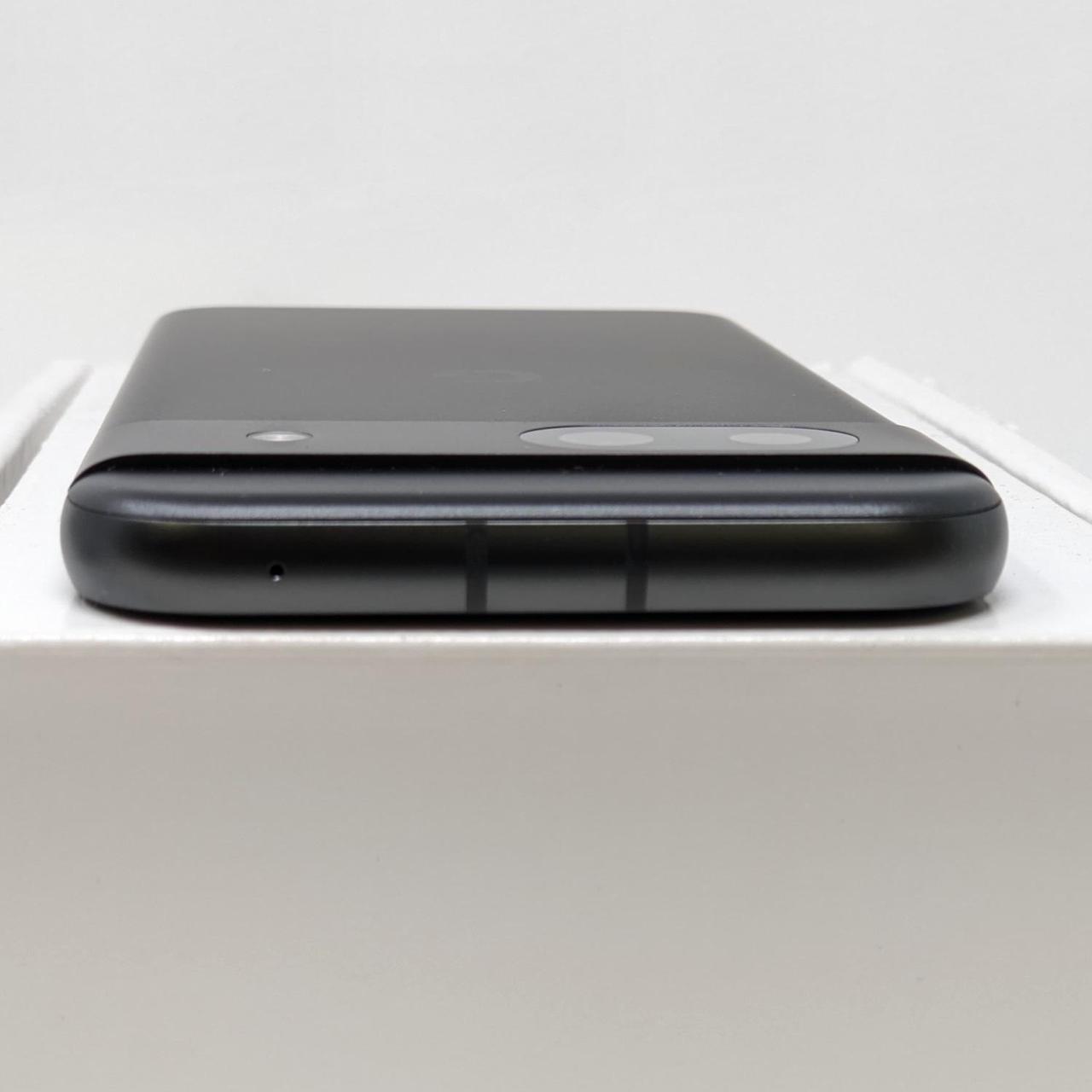 Alt view image 6 of 6 - Google Pixel 8a GKV4X 128GB Unlocked 6.1 in 8GB RAM Smartphone - Obsidian - Like New