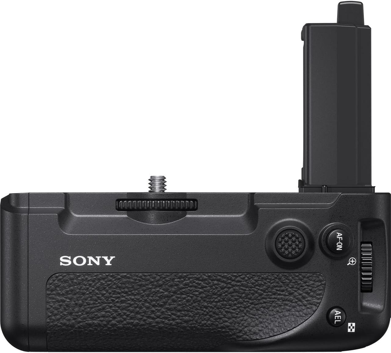 Alt view image 5 of 17 - vertical grip for sony alpha 7r iv  vgc4em