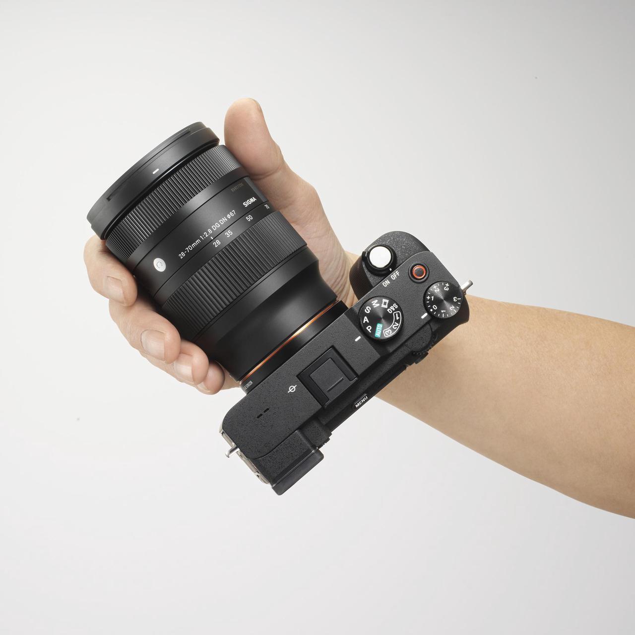 Alt view image 13 of 20 - Sigma 28-70mm F2.8 DG DN for Sony E