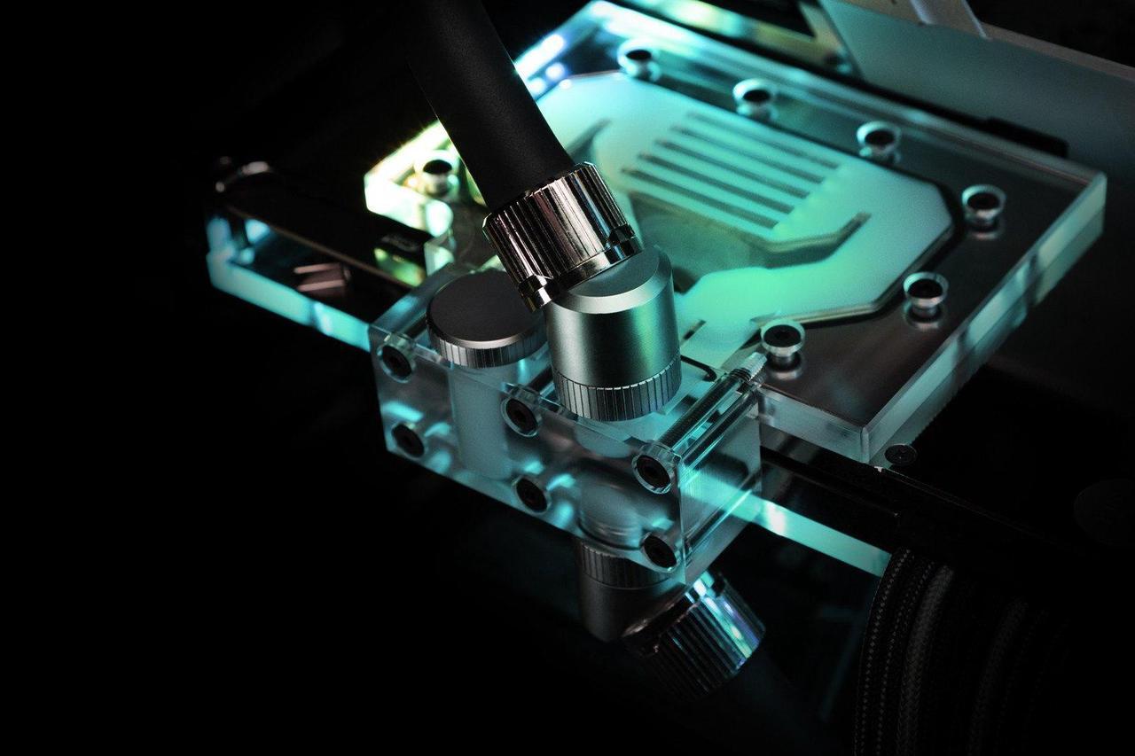 Alt view image 2 of 6 - EK-Quantum Vector Trinity RTX 3080/3090 Active Backplate D-RGB - Plexi
