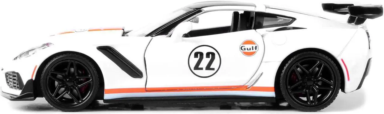Alt view image 5 of 7 - Motormax 79657 2019 Chevrolet Corvette ZR1 No.22 Gulf Oil Stripes Top 1 by 24 Diecast Model Car - White, Orange & Black