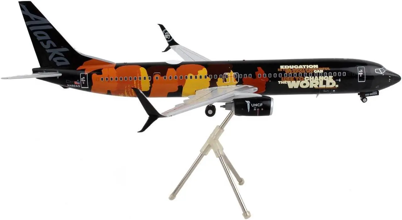 Alt view image 2 of 6 - Boeing 737-900ER Commercial Aircraft "Alaska Airlines" Black w/Graphics "Gemini 200" 1/200 Diecast Model Airplane by GeminiJets