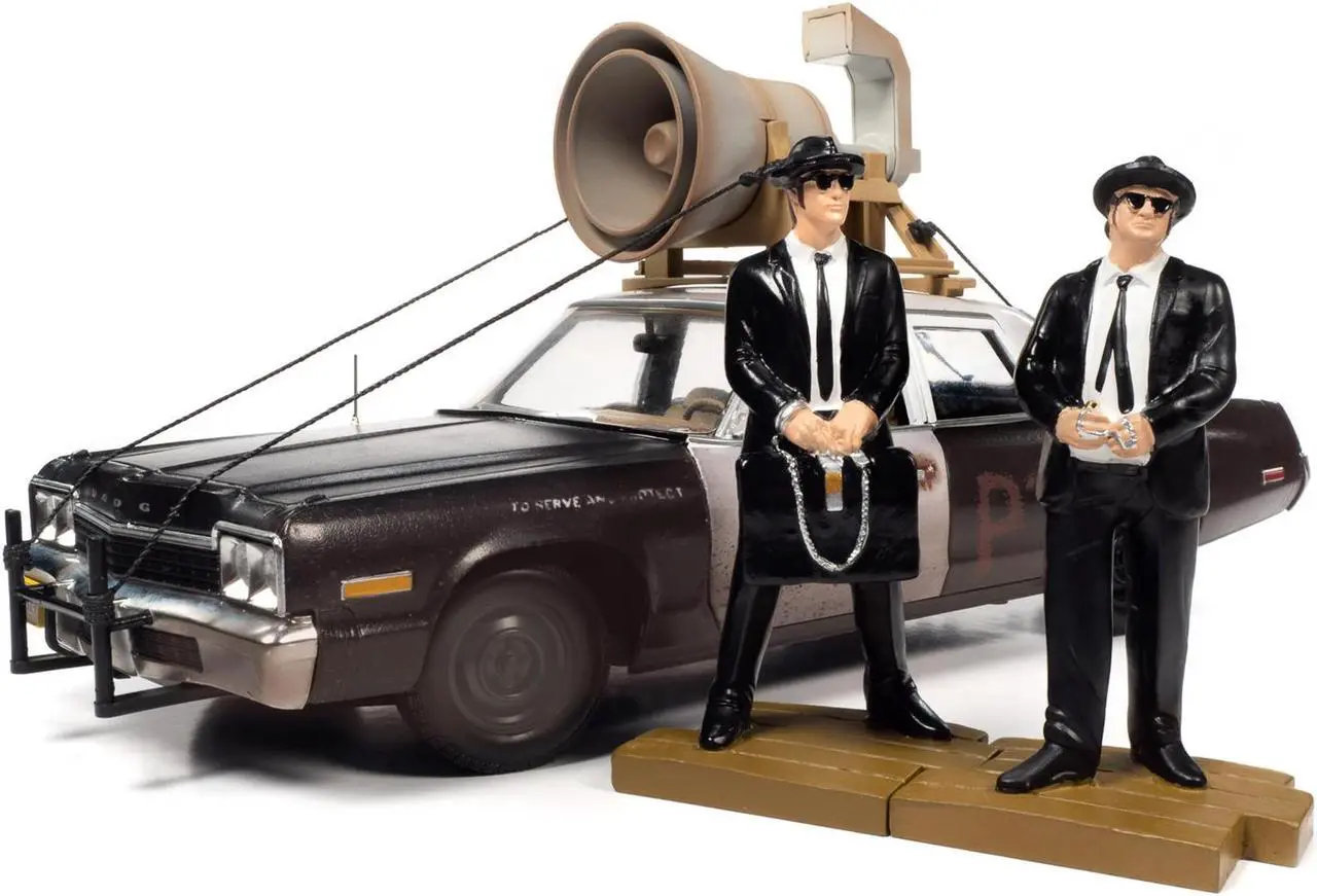 Alt view image 5 of 6 - 1974 Dodge Monaco "Bluesmobile" Black & White (Dirty) w/Figures "The Blues Brothers" (1980) 1/18 Diecast Model Car by Auto World
