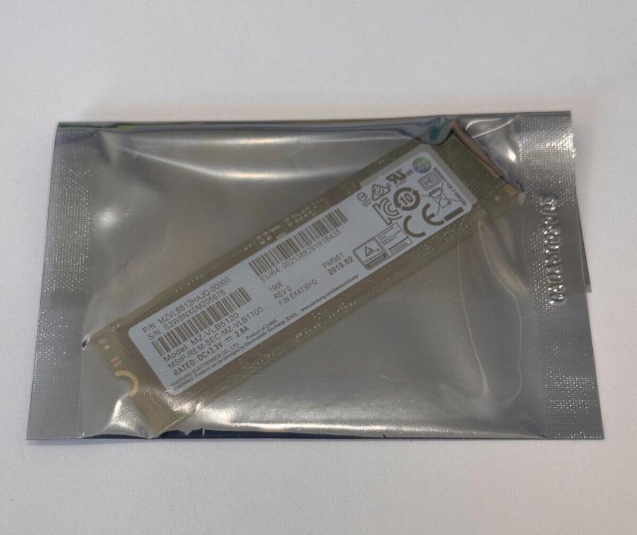 Main image of Samsung PM981 512GB TLC PCI Express M.2 2280 MZVLB512HAJQ-0000 Solid State Drive
