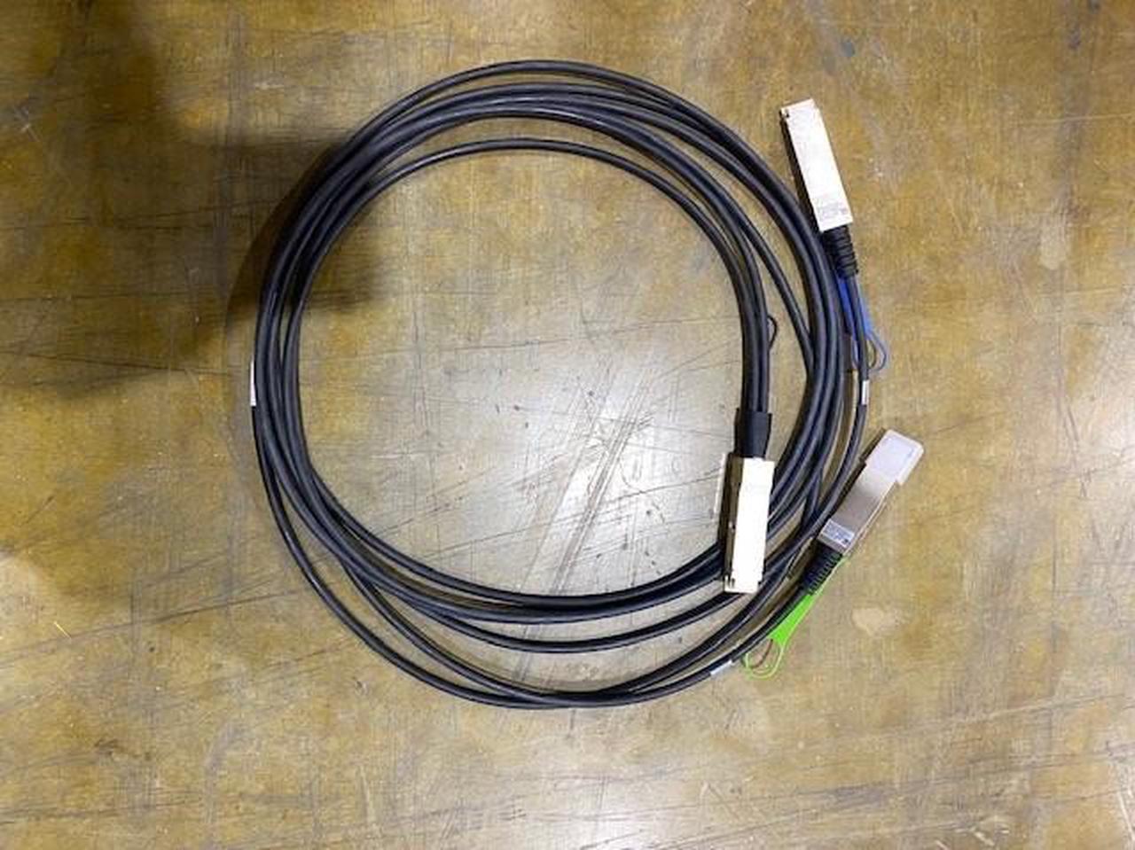 MELLANOX MCP7H00-G003R30L PASSIVE COPPER HYBRID CABLE 3M COLORED