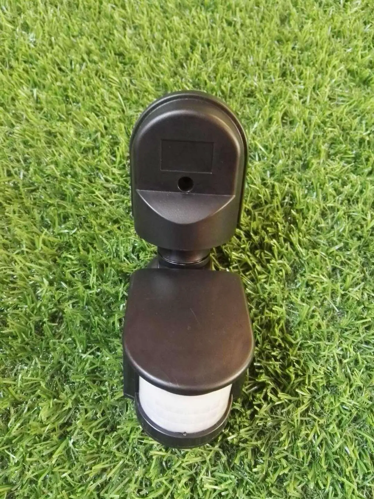 Alt view image 2 of 5 - 220v black with lamp base floodlight infrared body sensing switch