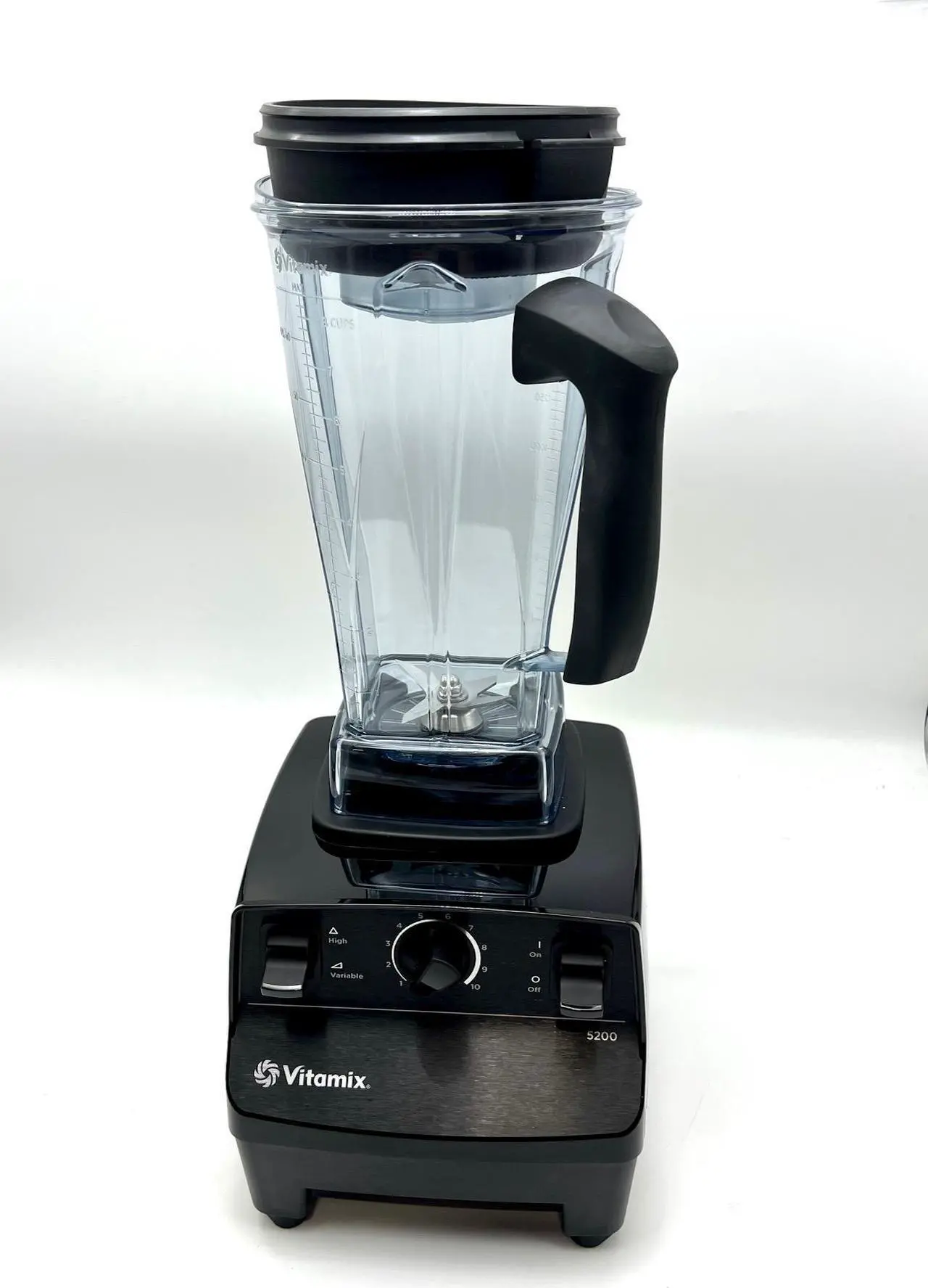 Alt view image 2 of 4 - Vitamix 5200 Blender Professional Grade Container 64 oz VM0103 - Black