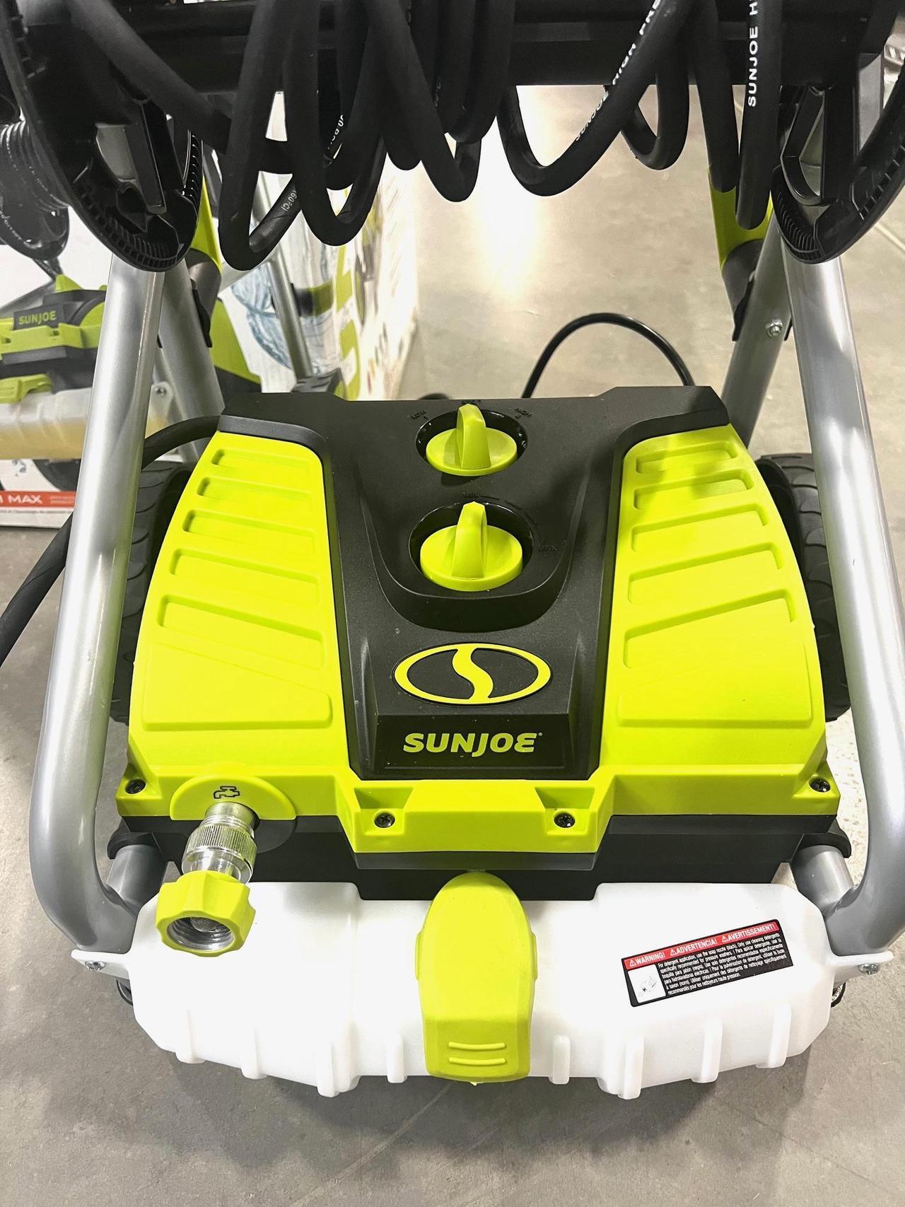 Alt view image 4 of 5 - Sun Joe SPX4001-PRO Pressure Washer - Green