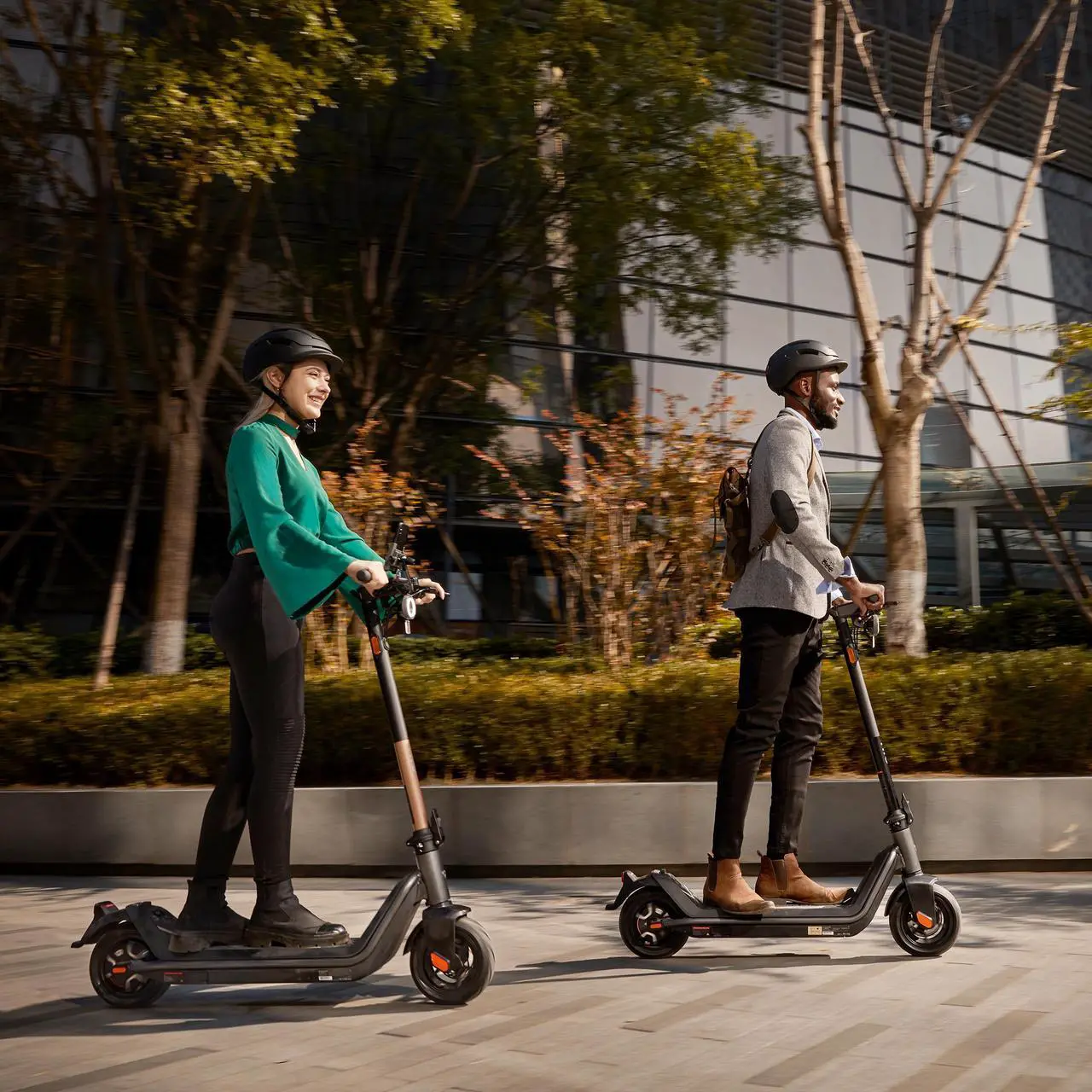 Alt view image 6 of 7 - NIU Electric Scooter Adult KQi3 Pro, Long Range 31 Miles, 20mph speed, Black