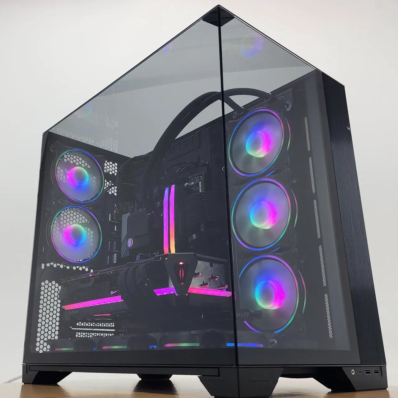 Main image of Gaming PC Ryzen 7 7800X3D 32GB RAM 1TB SSD RX 7900 XTX 24GB Windows 11 Computer