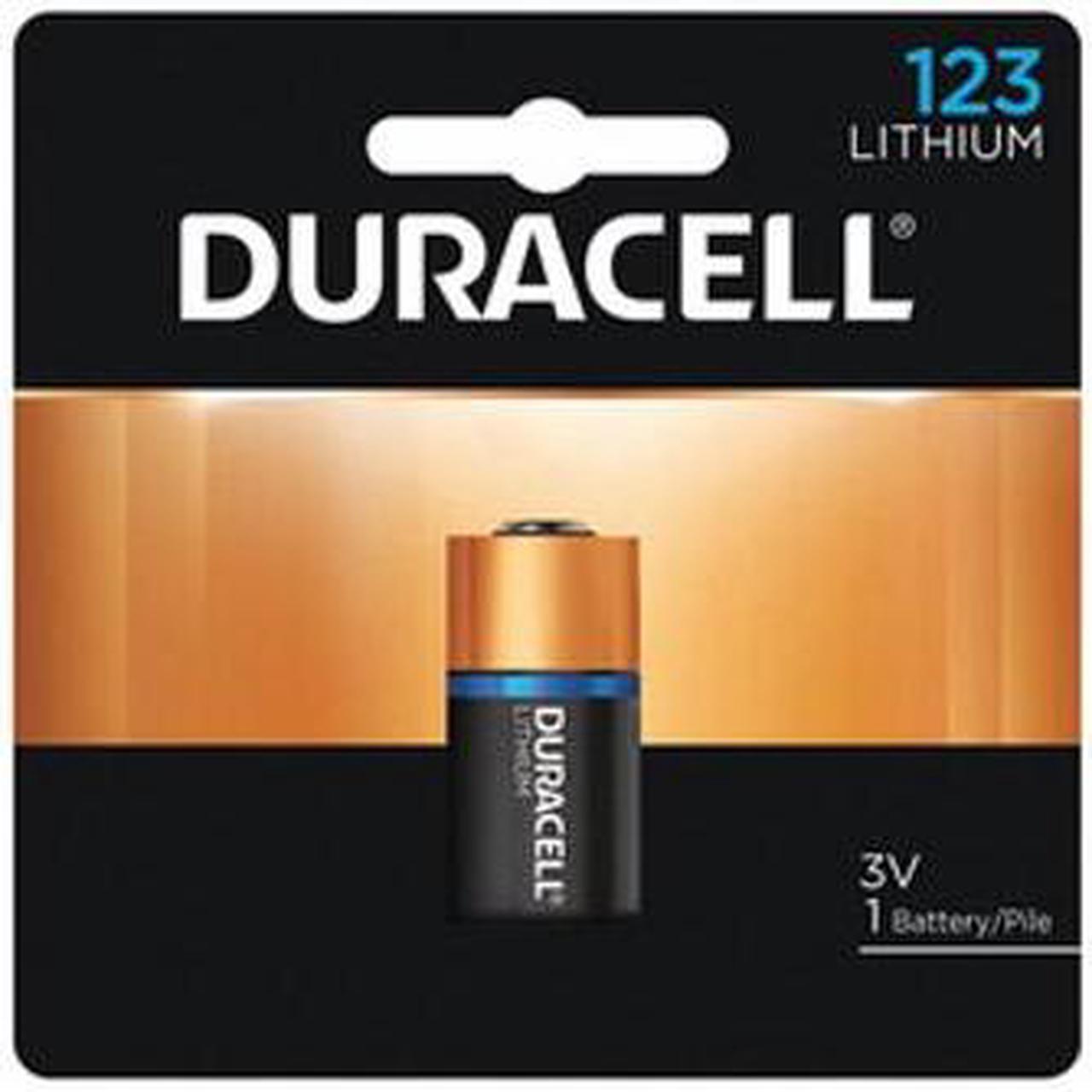 DL123A / CR123A Duracell 3 Volt Lithium Battery (On a Card)