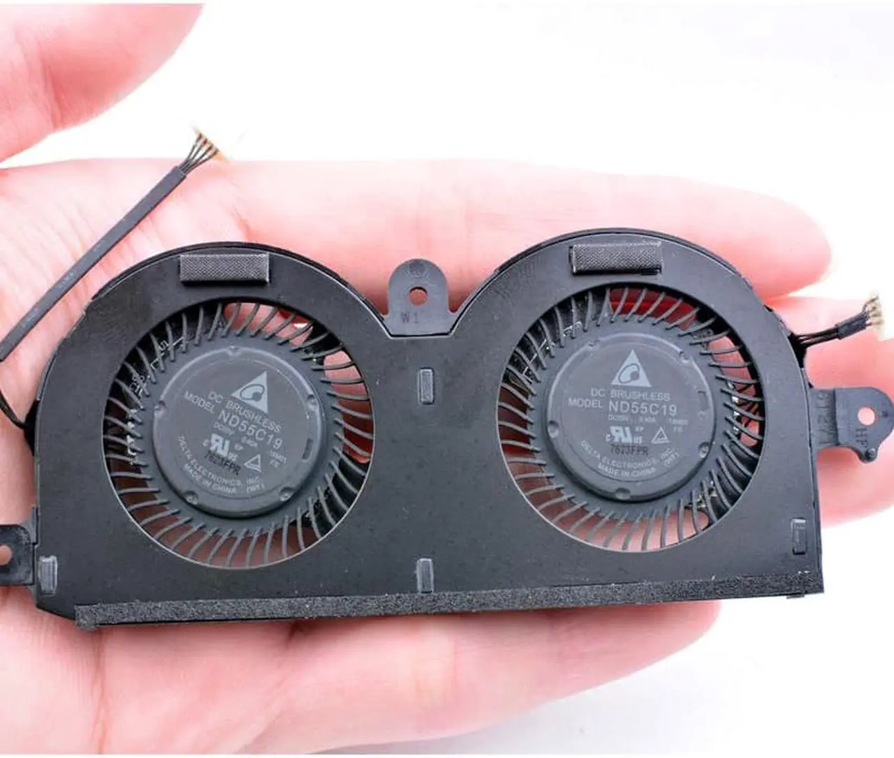 Alt view image 3 of 3 - Built-in cooling fan for XPS13 9370 9380 P82G laptop 0980WH ND55C19-16M01