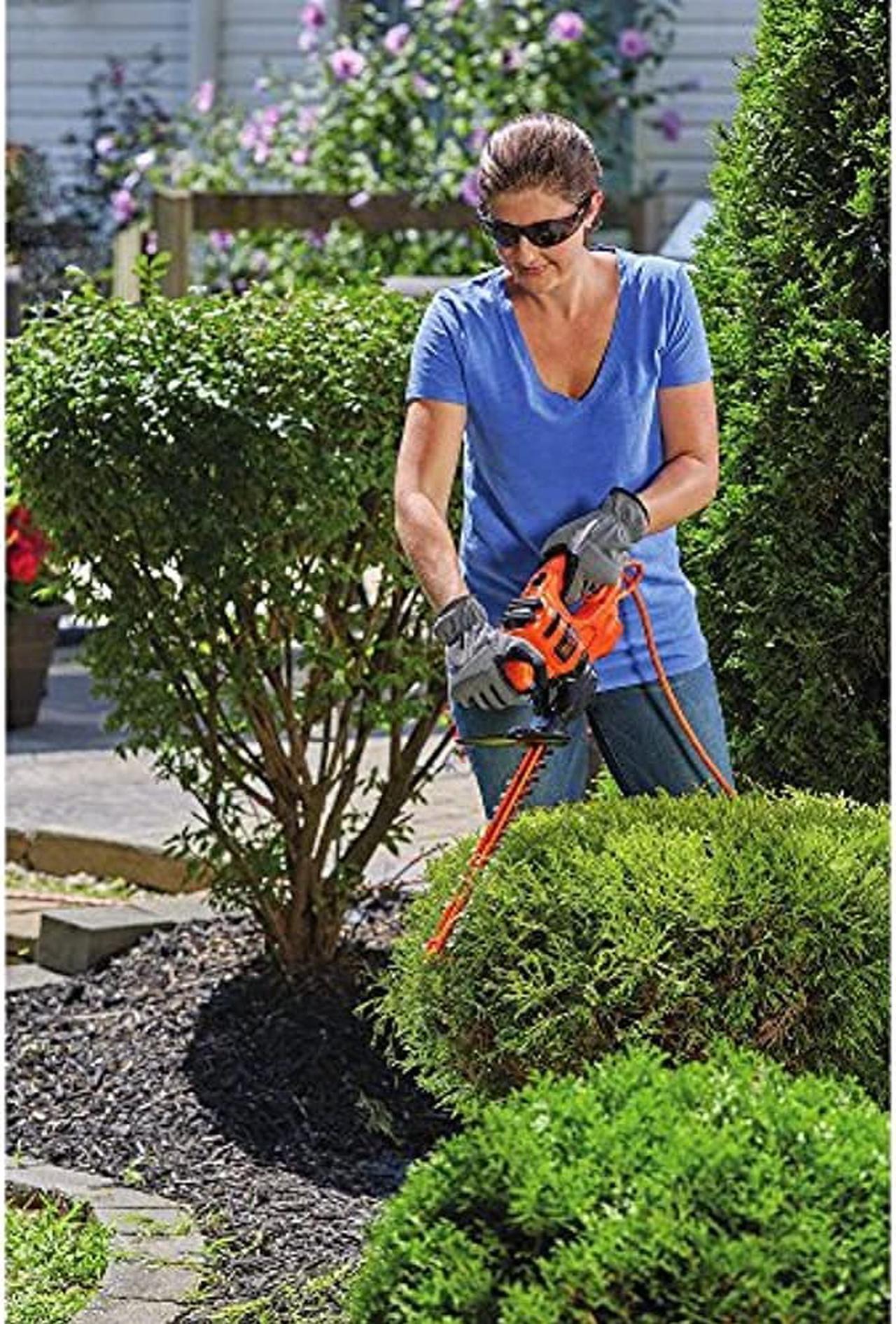 Alt view image 15 of 18 - BLACK+DECKER BEHT100 16" Electric Hedge Trimmer