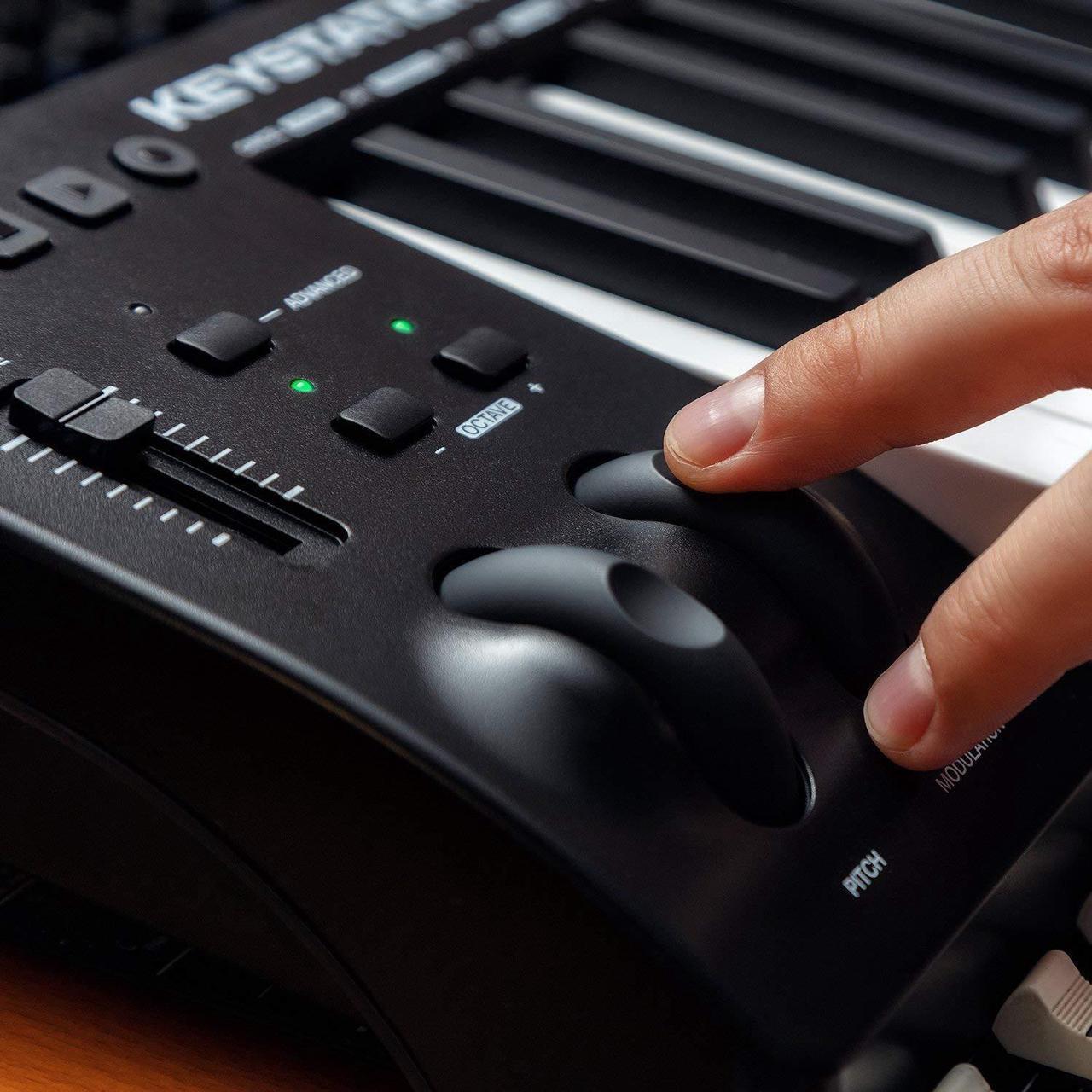 Alt view image 9 of 20 - M-audio Keystation 61 MK3 Start creating and performing music with your Mac or PC with the world's best-selling keyboard controllers